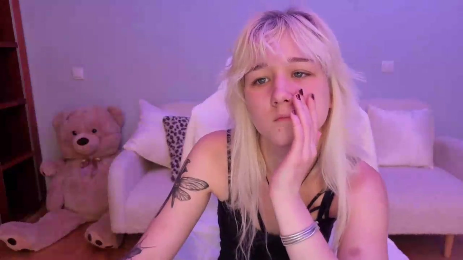 Gallery image thumbnail from Liliia's myfreecams stream on, 05/25/2026, 14:28 image 2 of 20