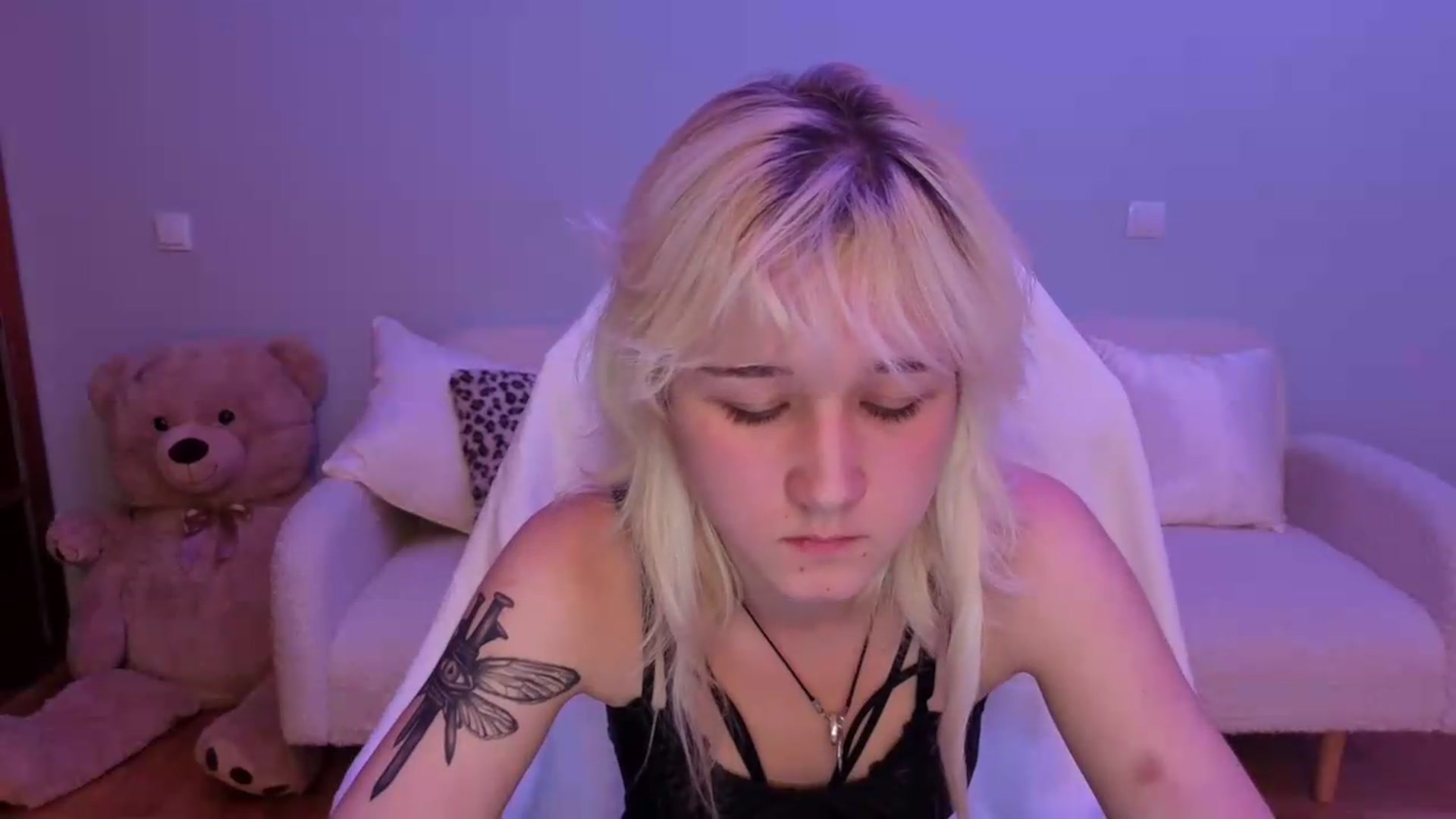 Gallery image thumbnail from Liliia's myfreecams stream on, 05/25/2026, 17:24 image 17 of 20