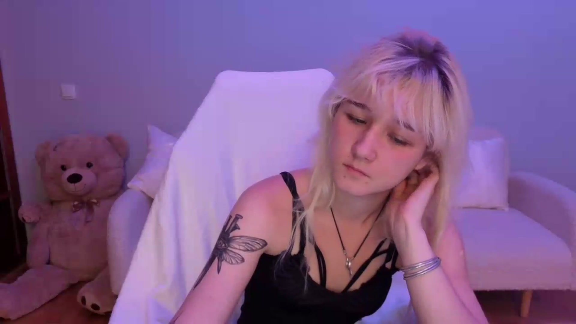 Gallery image thumbnail from Liliia's myfreecams stream on, 05/25/2026, 17:24 image 13 of 20