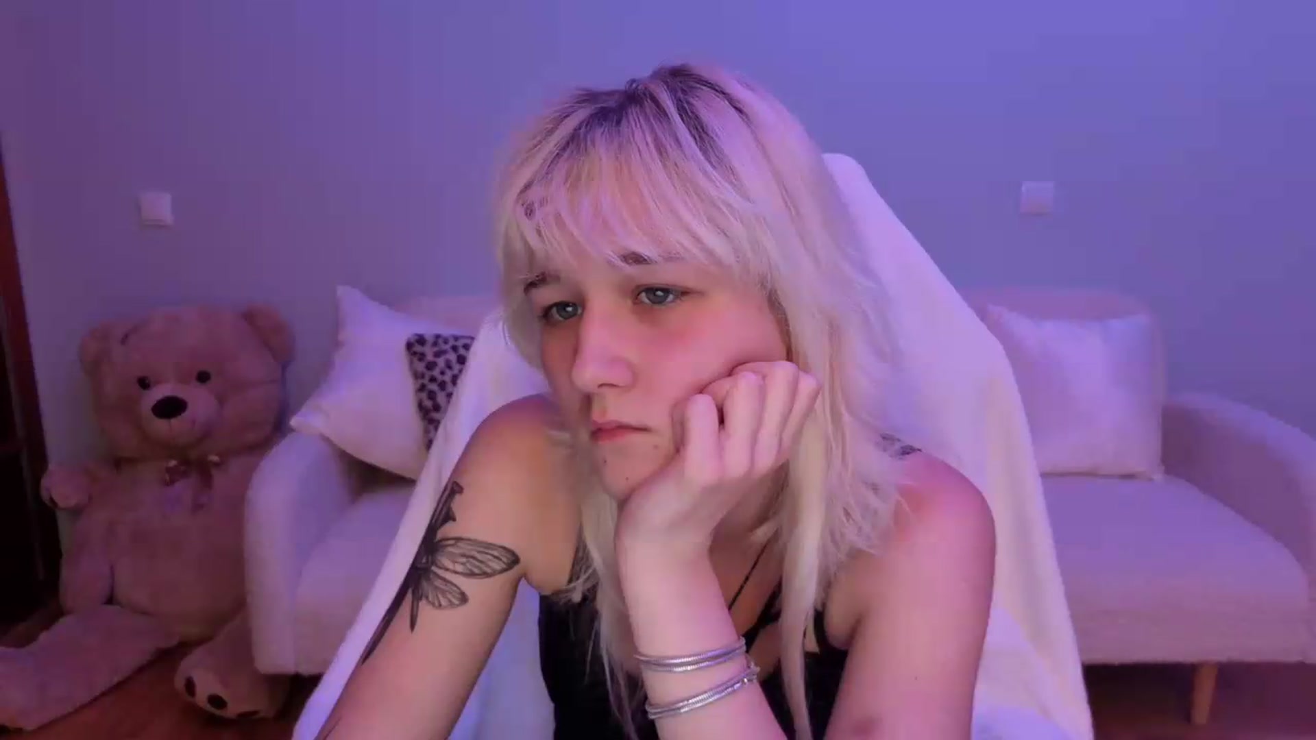 Gallery image thumbnail from Liliia's myfreecams stream on, 05/25/2026, 17:24 image 19 of 20