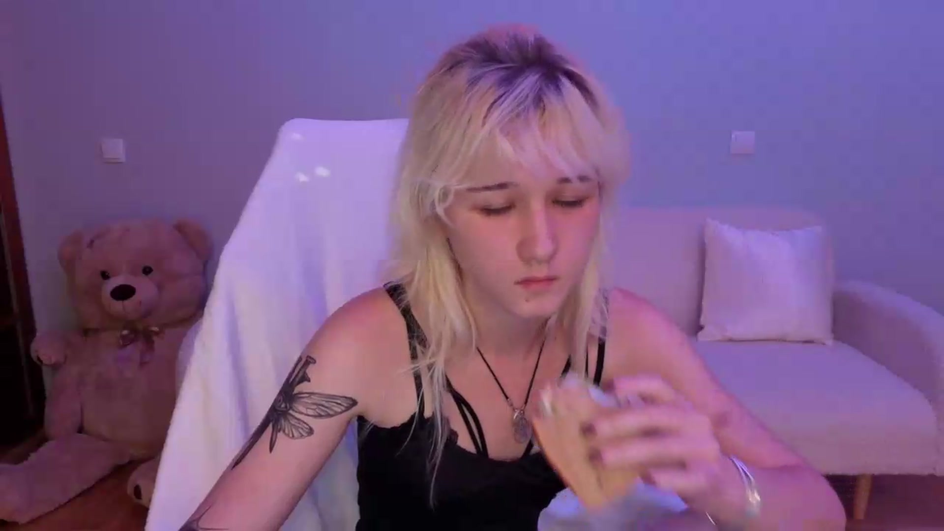 Gallery image thumbnail from Liliia's myfreecams stream on, 05/25/2026, 17:24 image 10 of 20