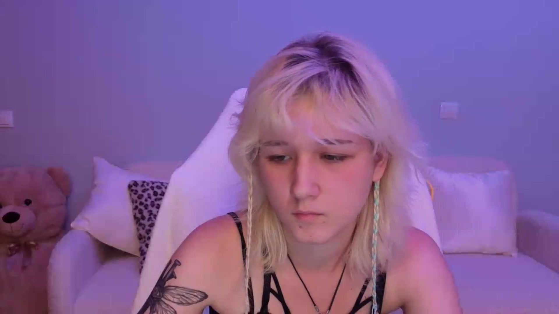 Gallery image thumbnail from Liliia's myfreecams stream on, 05/25/2026, 20:12 image 8 of 20