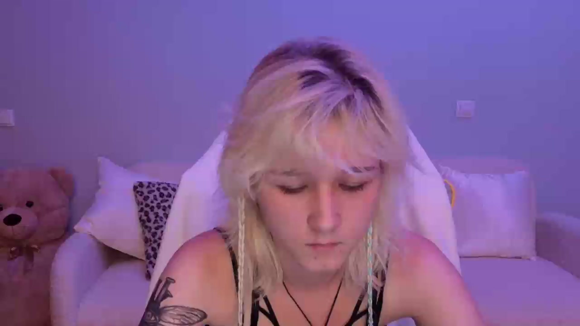 Gallery image thumbnail from Liliia's myfreecams stream on, 05/25/2026, 20:12 image 1 of 20