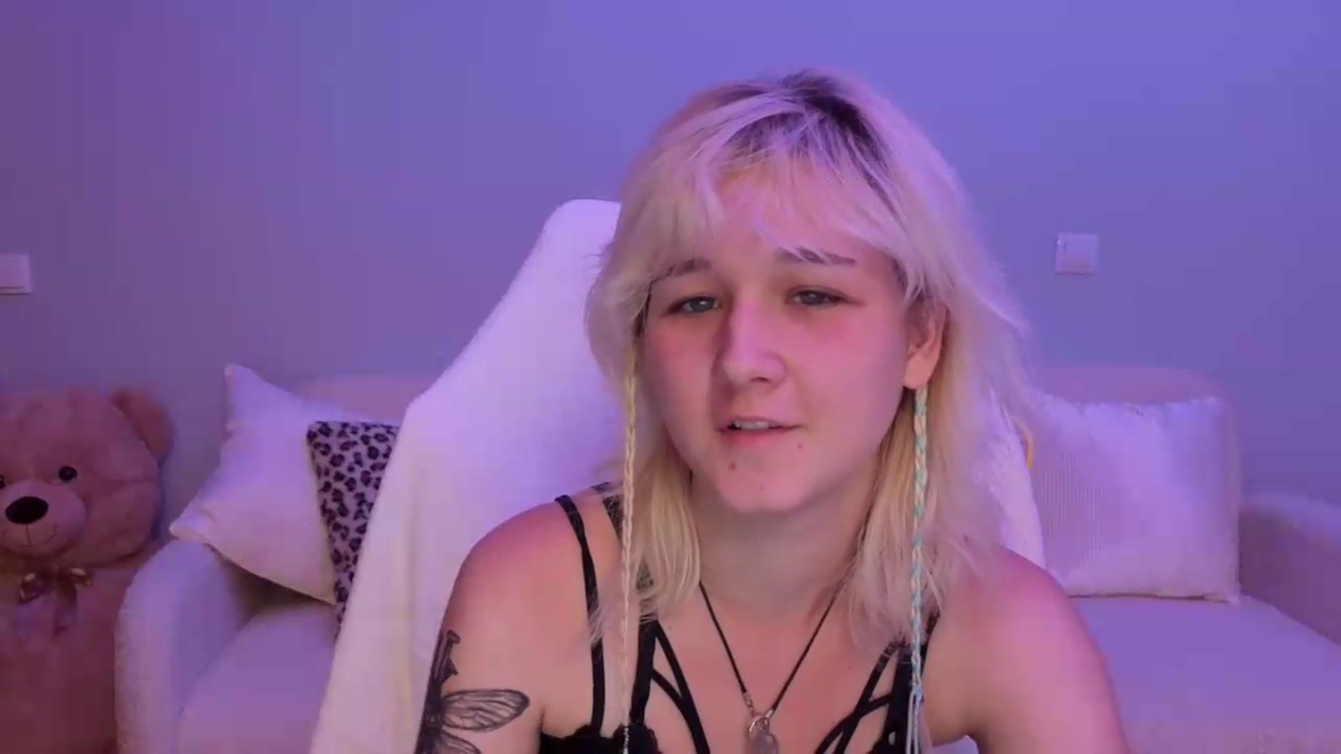 Gallery image thumbnail from Liliia's myfreecams stream on, 05/25/2026, 20:12 image 3 of 20