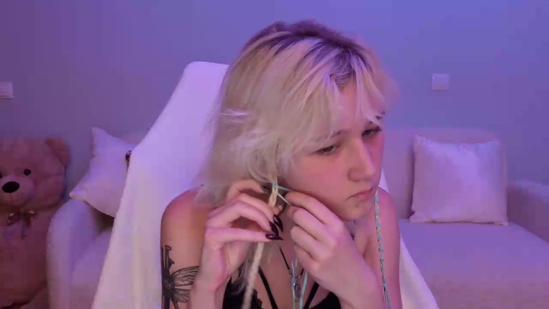 Gallery image thumbnail from Liliia's myfreecams stream on, 05/25/2026, 20:12 image 11 of 20