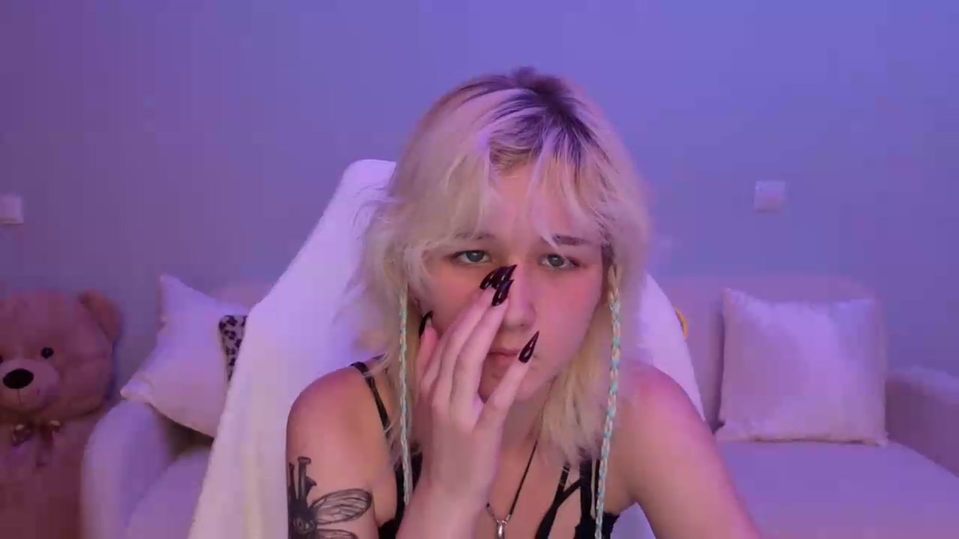 Gallery image thumbnail from Liliia's myfreecams stream on, 05/25/2026, 20:12 image 13 of 20