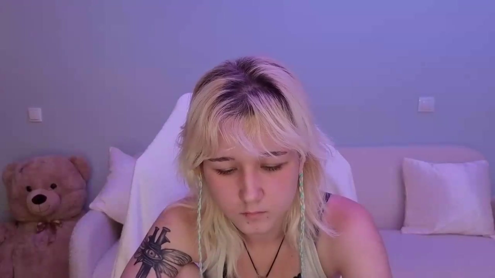 Gallery image thumbnail from Liliia's myfreecams stream on, 05/26/2026, 15:34 image 16 of 20