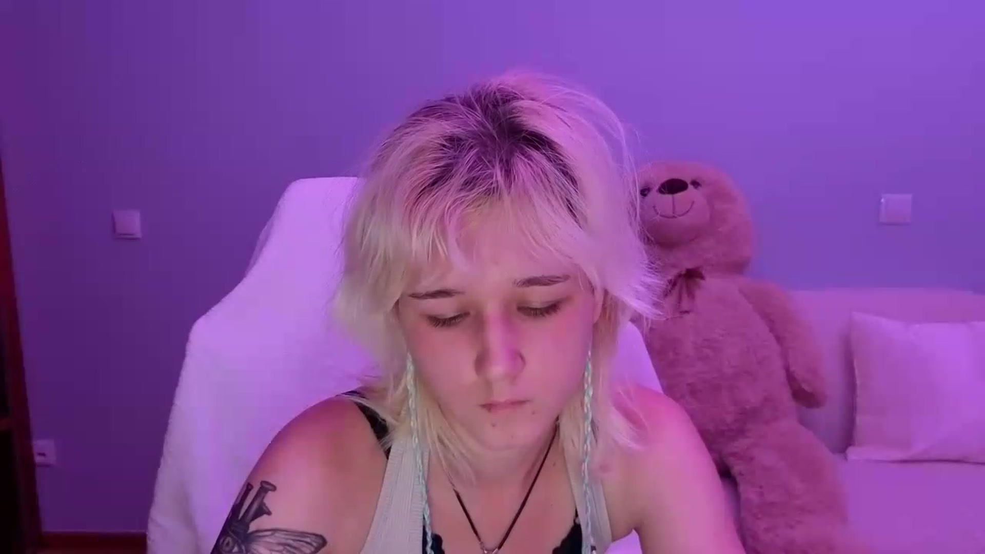 Gallery image thumbnail from Liliia's myfreecams stream on, 05/26/2026, 20:17 image 10 of 20