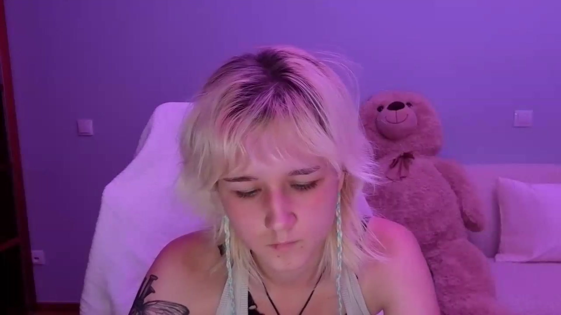 Gallery image thumbnail from Liliia's myfreecams stream on, 05/26/2026, 20:17 image 6 of 20