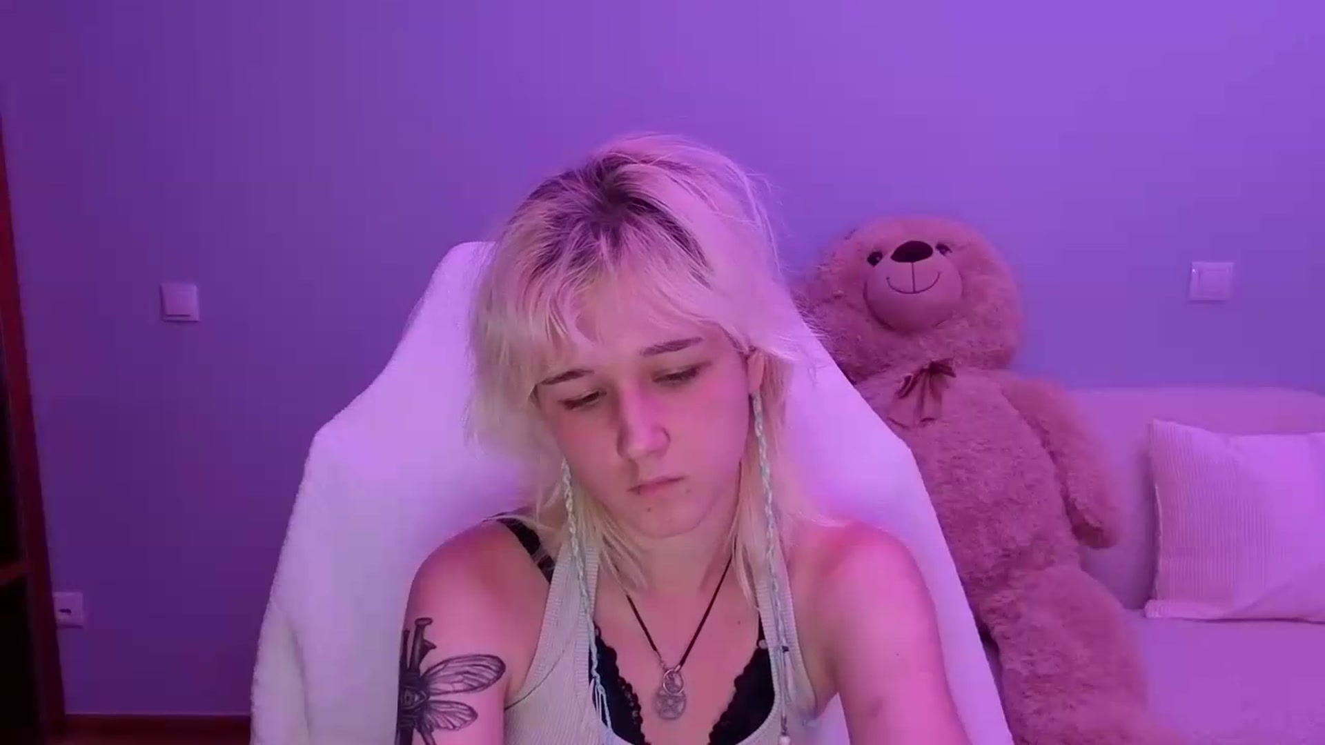 Gallery image thumbnail from Liliia's myfreecams stream on, 05/26/2026, 20:17 image 13 of 20