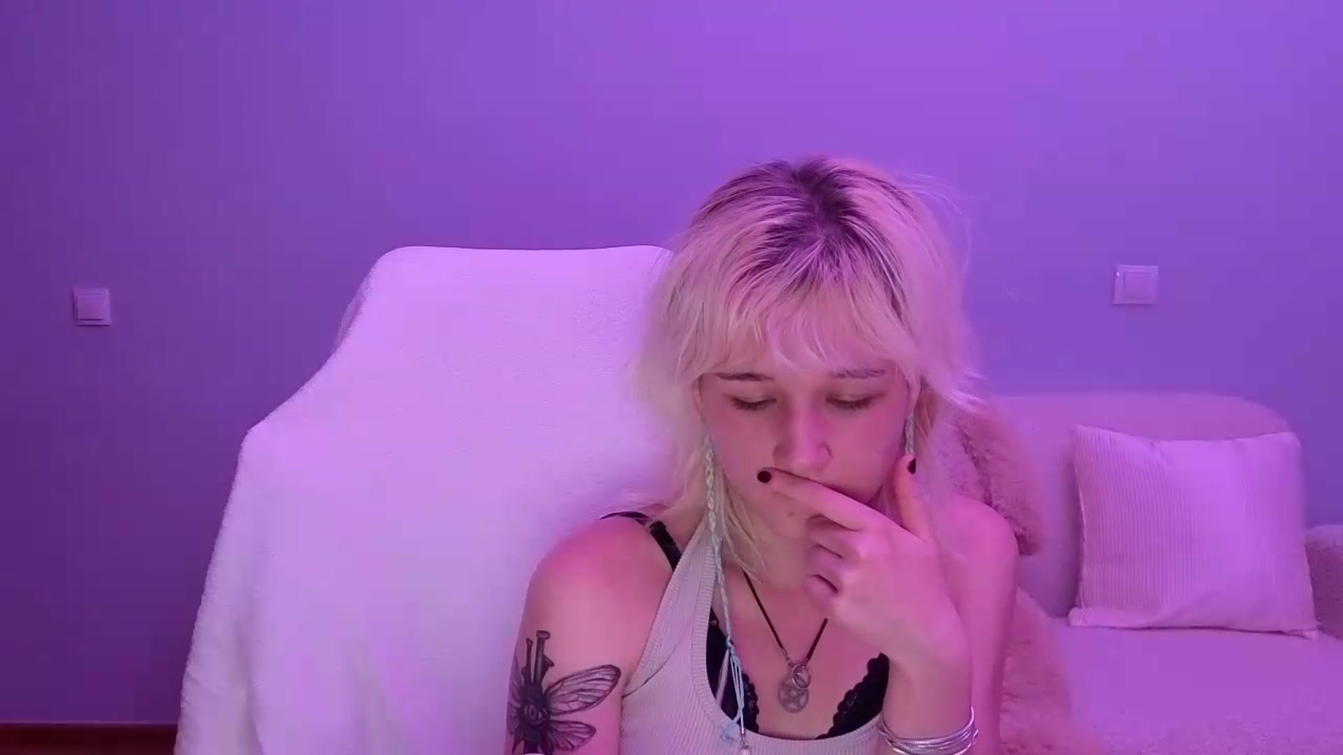 Gallery image thumbnail from Liliia's myfreecams stream on, 05/26/2026, 20:17 image 4 of 20