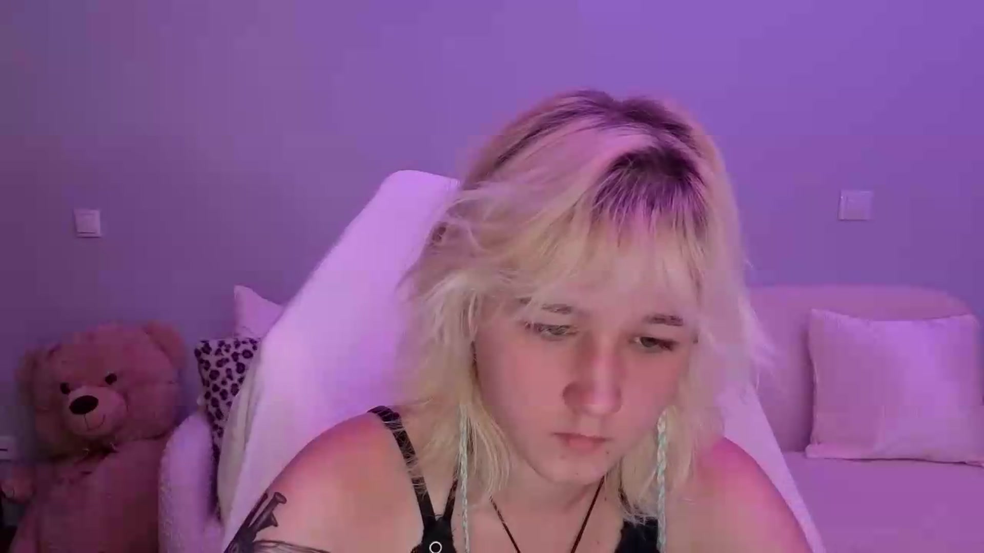 Gallery image thumbnail from Liliia's myfreecams stream on, 05/27/2026, 14:19 image 12 of 20
