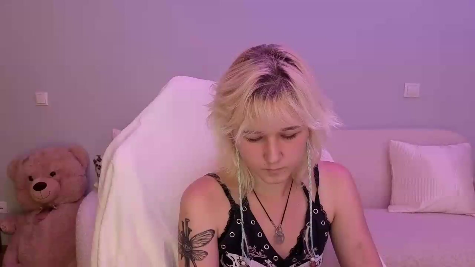 Gallery image thumbnail from Liliia's myfreecams stream on, 05/27/2026, 18:59 image 2 of 20