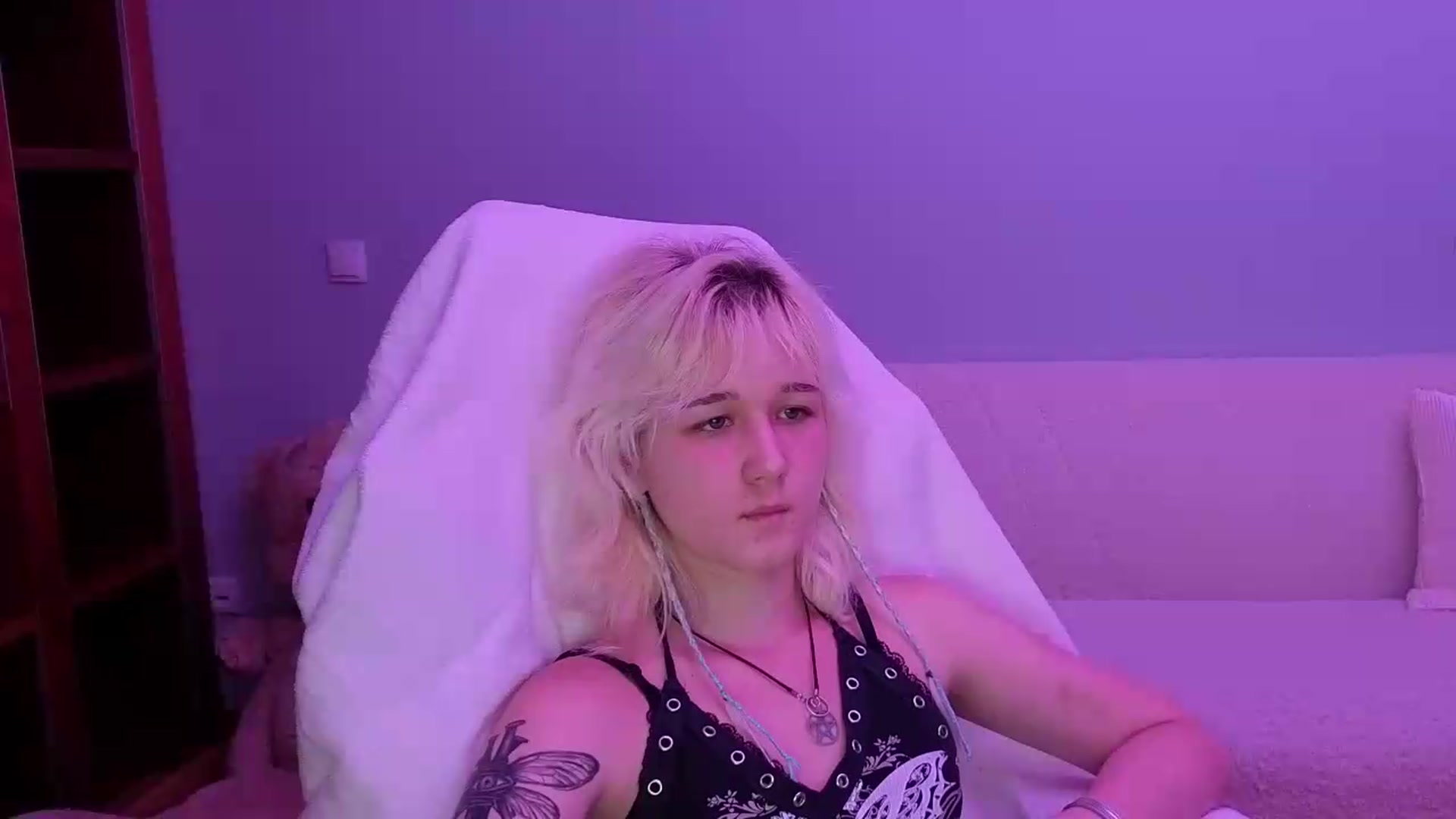 Gallery image thumbnail from Liliia's myfreecams stream on, 05/27/2026, 18:59 image 17 of 20
