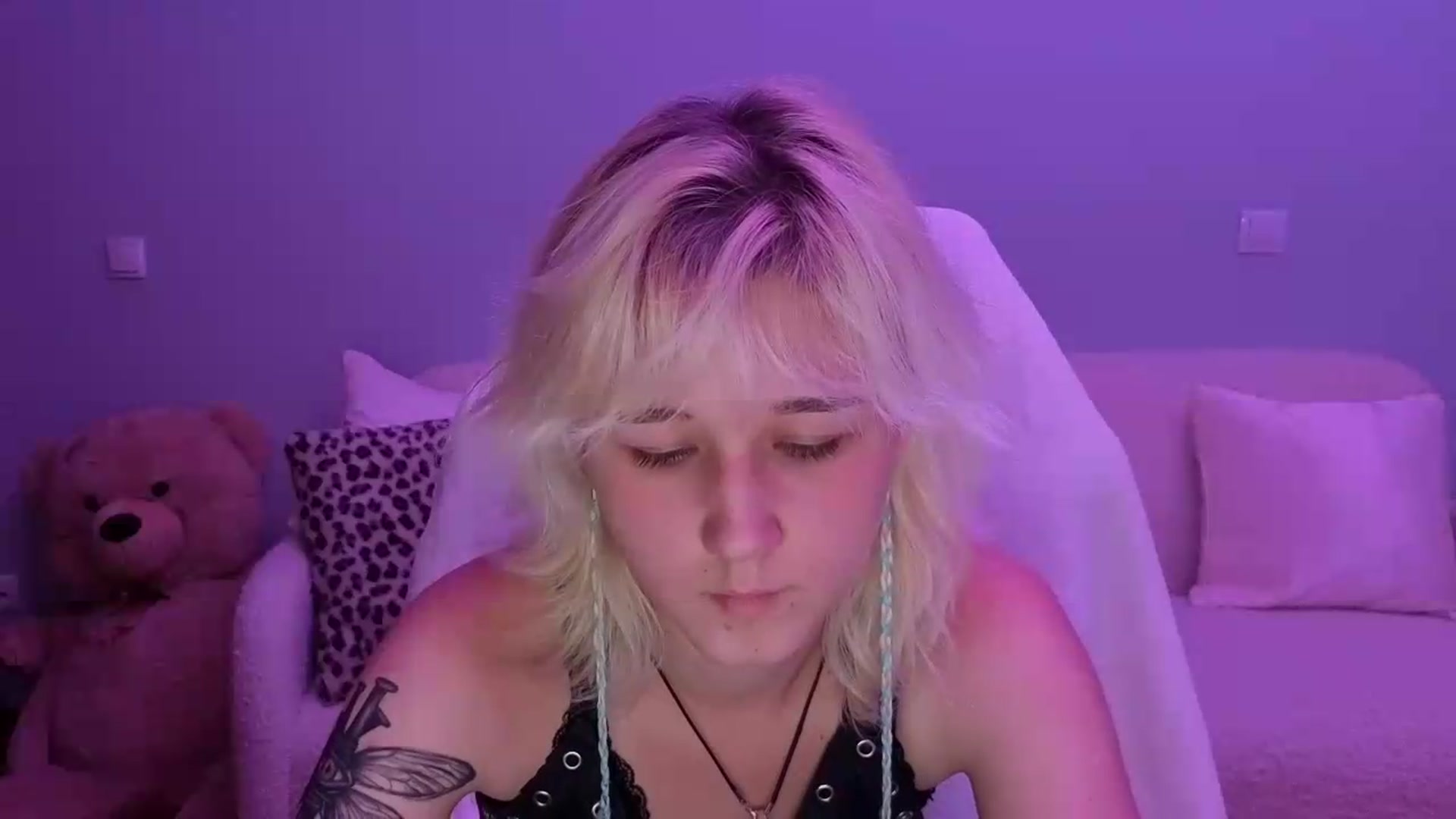 Gallery image thumbnail from Liliia's myfreecams stream on, 05/27/2026, 18:59 image 14 of 20