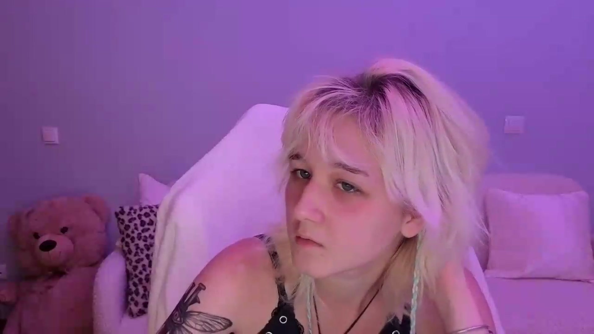 Gallery image thumbnail from Liliia's myfreecams stream on, 05/27/2026, 18:59 image 7 of 20