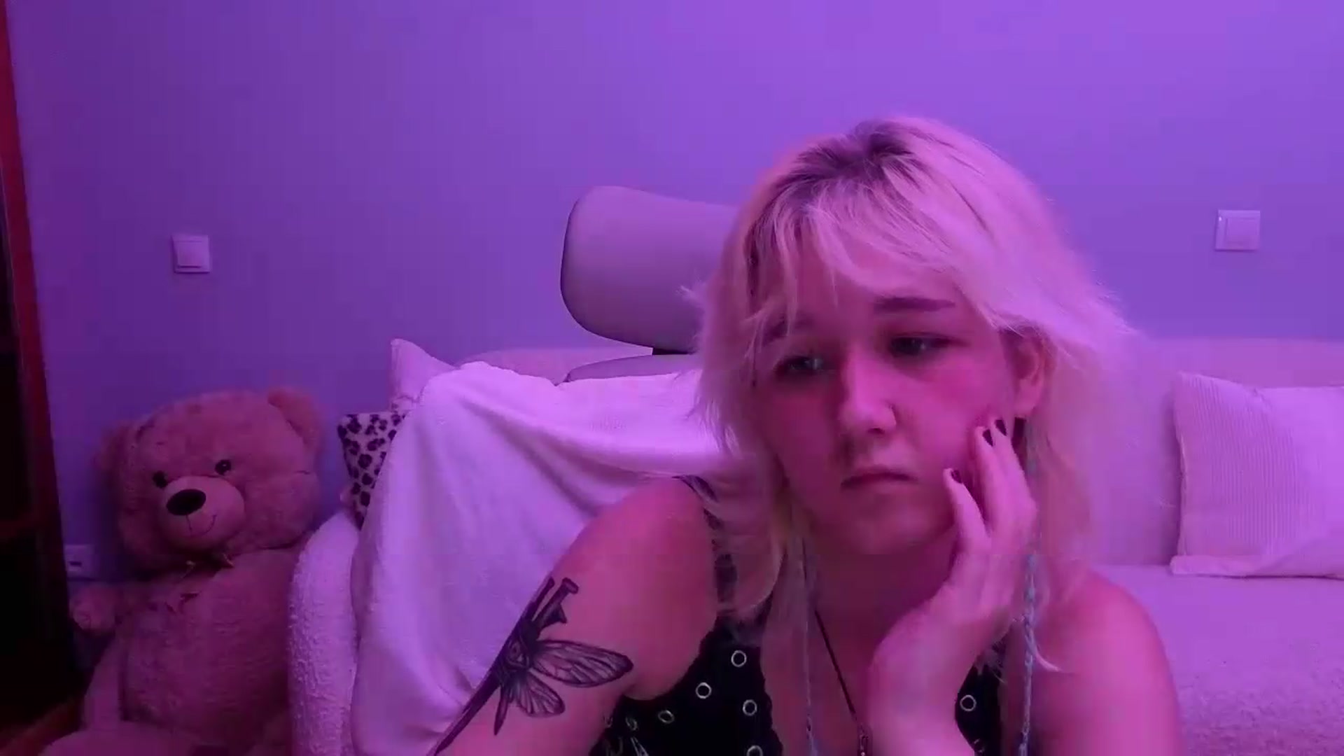 Gallery image thumbnail from Liliia's myfreecams stream on, 05/27/2026, 21:10 image 4 of 20