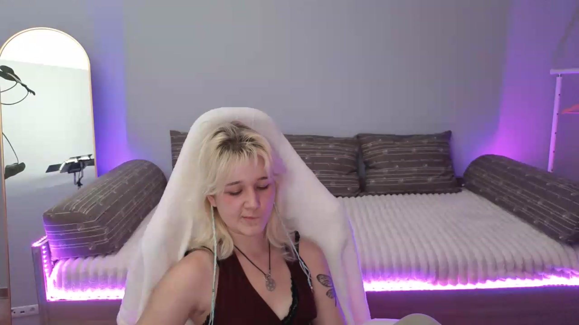 Gallery image thumbnail from Liliia's myfreecams stream on, 05/28/2026, 21:37 image 13 of 20