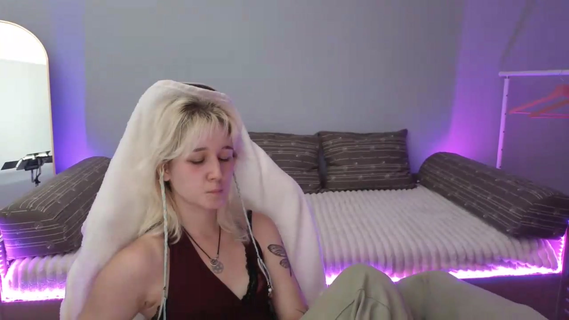 Gallery image thumbnail from Liliia's myfreecams stream on, 05/28/2026, 21:37 image 4 of 20