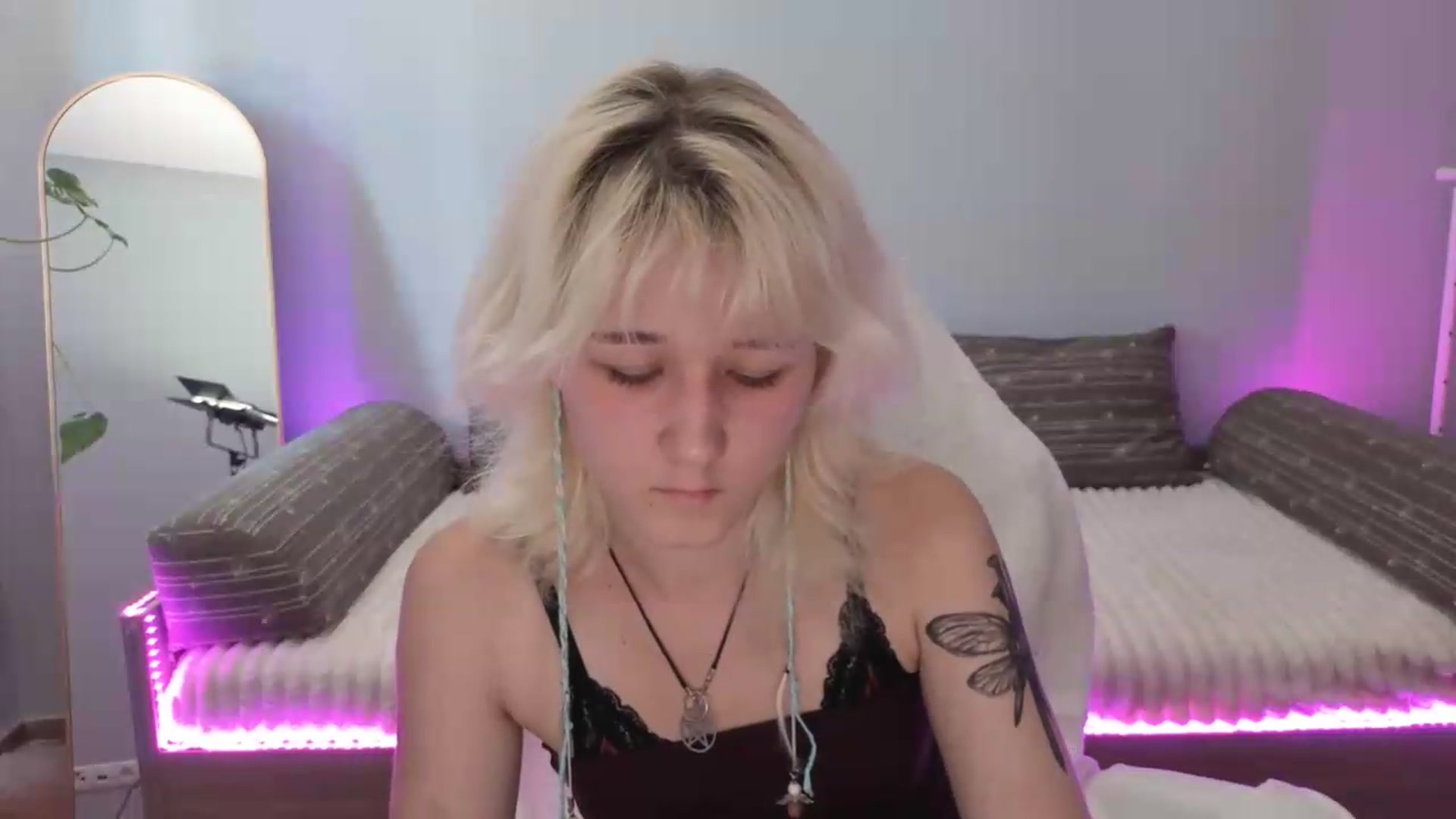 Gallery image thumbnail from Liliia's myfreecams stream on, 05/29/2026, 13:35 image 18 of 20