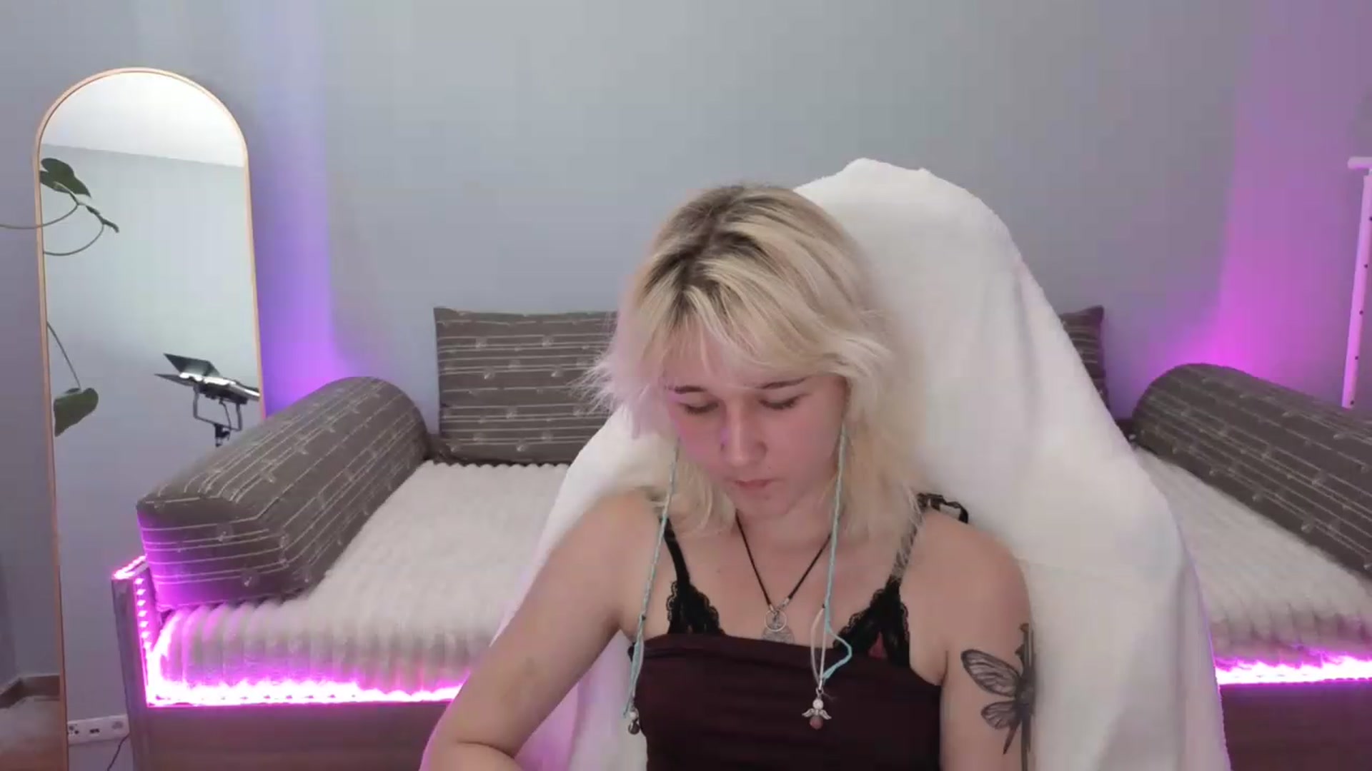 Gallery image thumbnail from Liliia's myfreecams stream on, 05/29/2026, 17:12 image 11 of 20