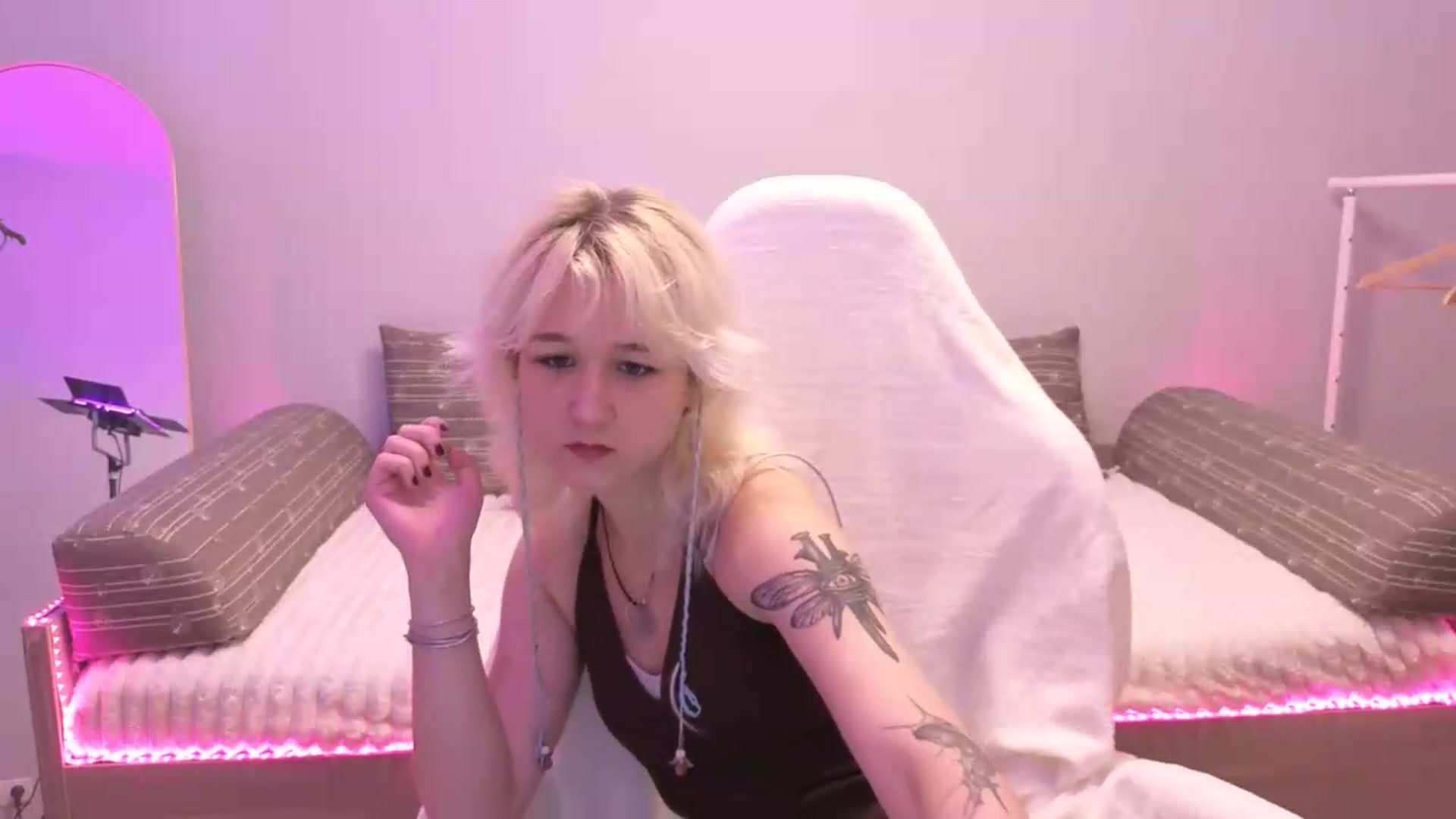 Gallery image thumbnail from Liliia's myfreecams stream on, 05/30/2026, 12:28 image 14 of 20