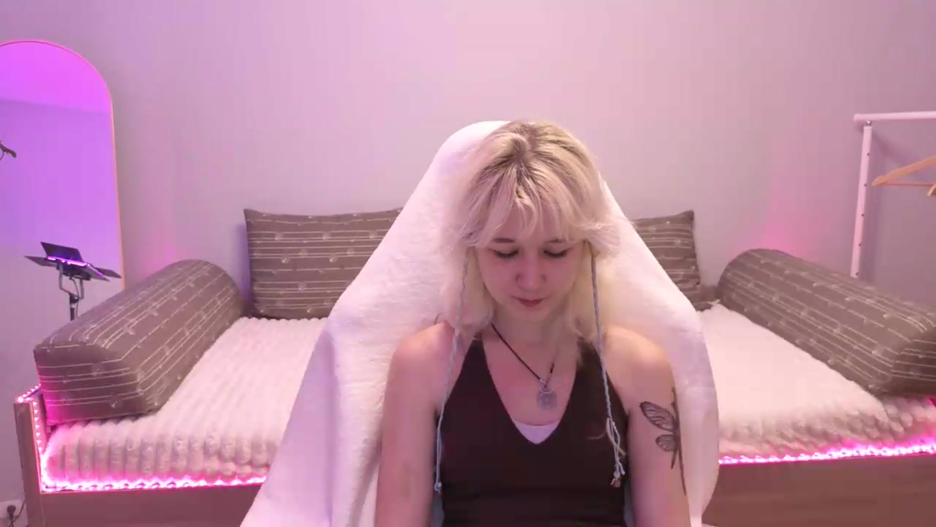Gallery image thumbnail from Liliia's myfreecams stream on, 05/30/2026, 12:28 image 18 of 20