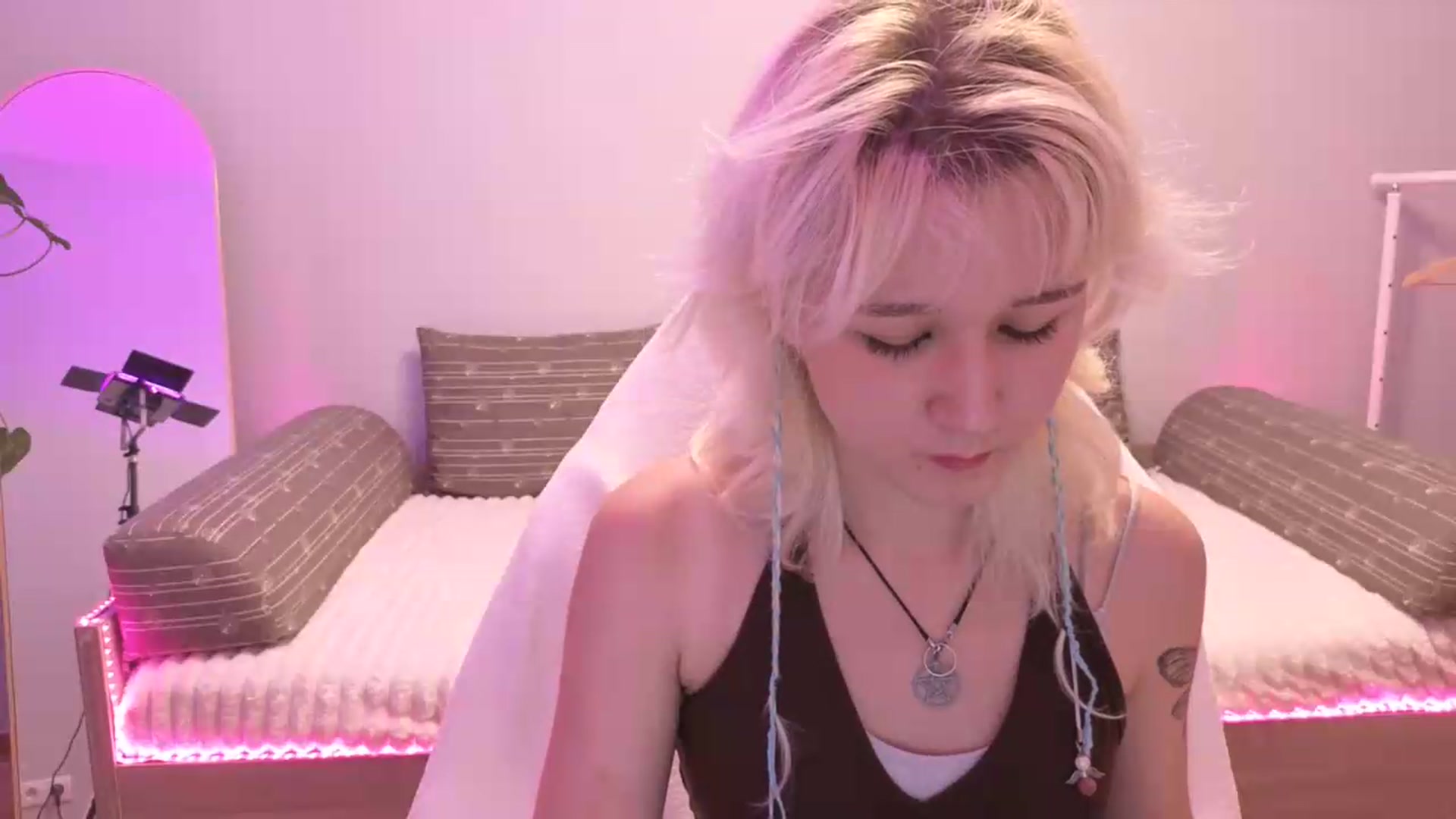 Gallery image thumbnail from Liliia's myfreecams stream on, 05/30/2026, 17:37 image 12 of 20