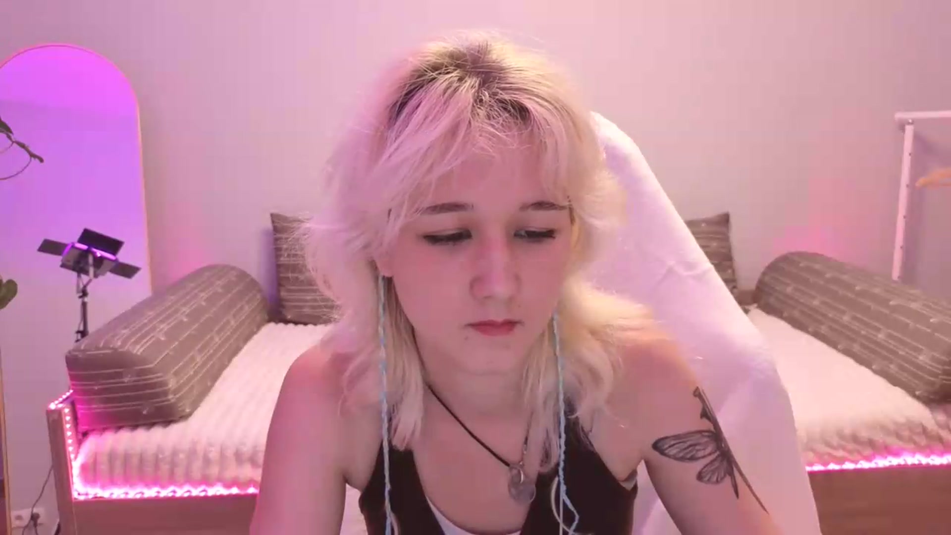 Gallery image thumbnail from Liliia's myfreecams stream on, 05/30/2026, 18:41 image 13 of 20