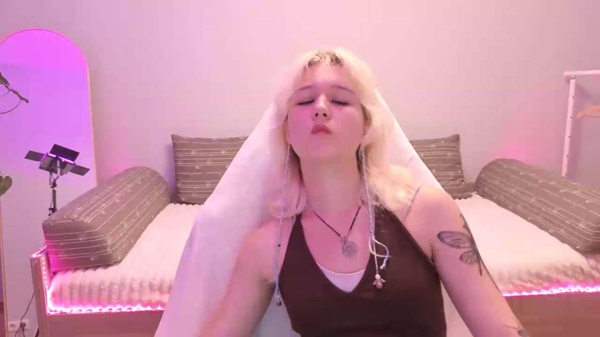 Gallery image thumbnail from Liliia's myfreecams stream on, 05/30/2026, 18:41 image 8 of 20