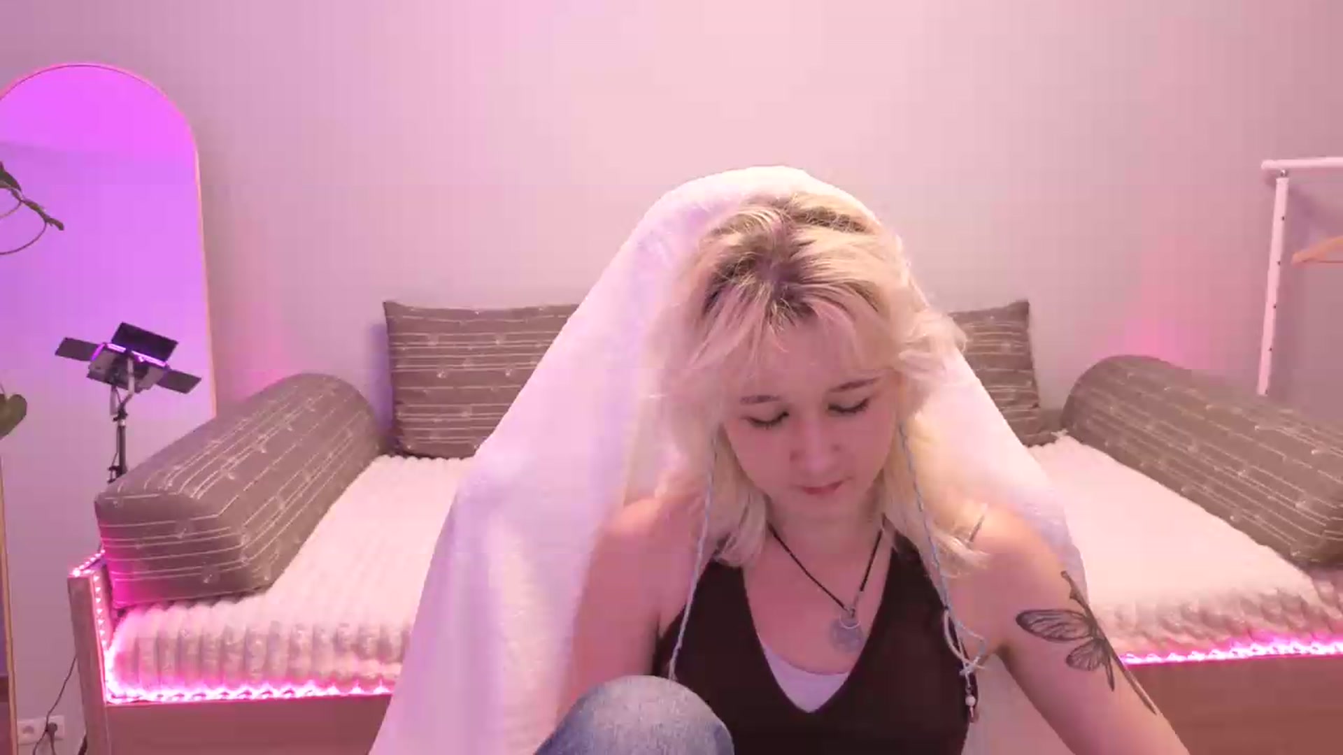 Gallery image thumbnail from Liliia's myfreecams stream on, 05/30/2026, 18:41 image 12 of 20