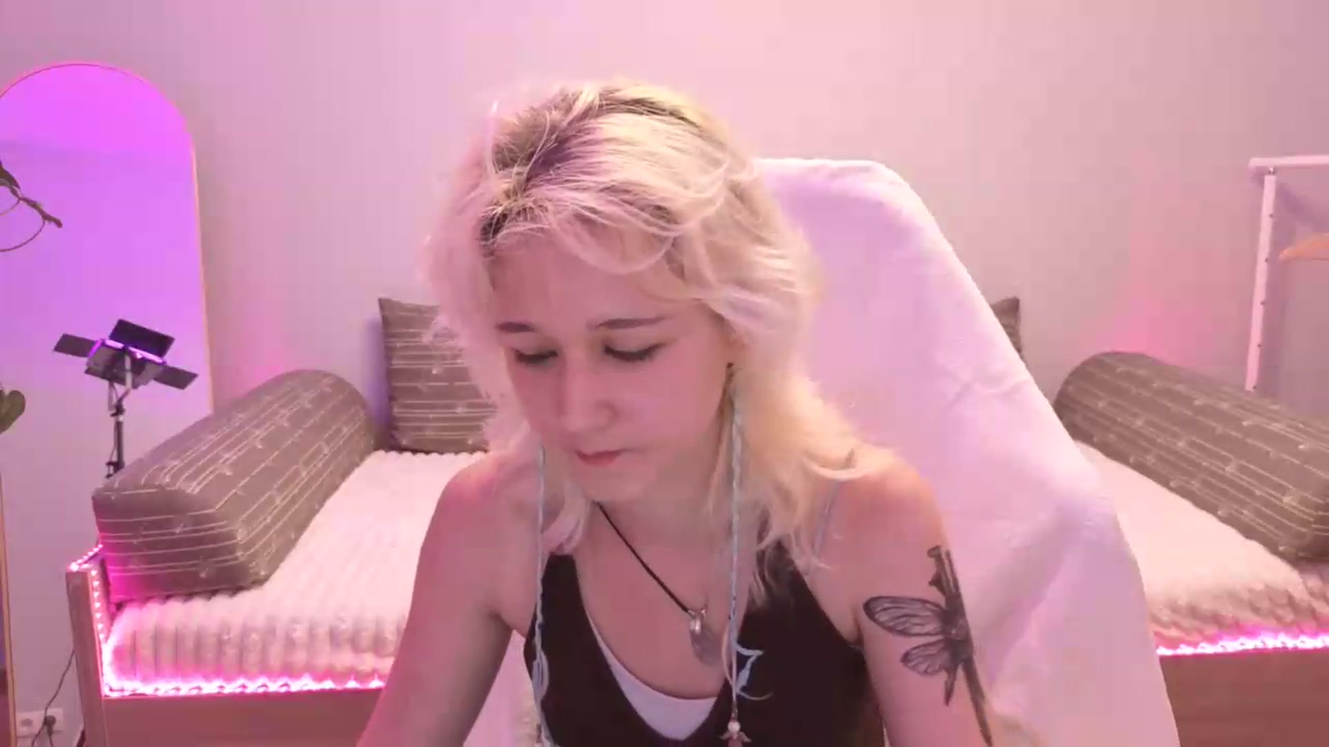 Gallery image thumbnail from Liliia's myfreecams stream on, 05/30/2026, 18:41 image 14 of 20
