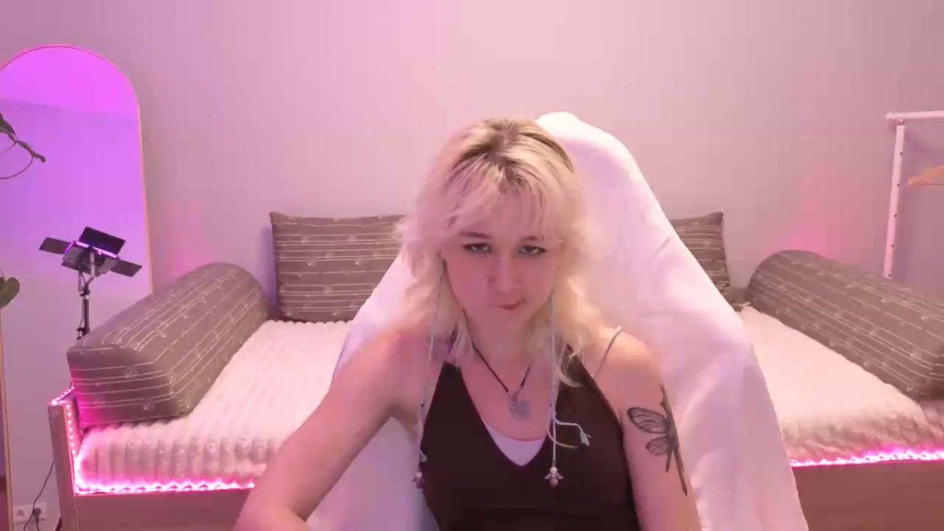 Gallery image thumbnail from Liliia's myfreecams stream on, 05/30/2026, 18:41 image 3 of 20