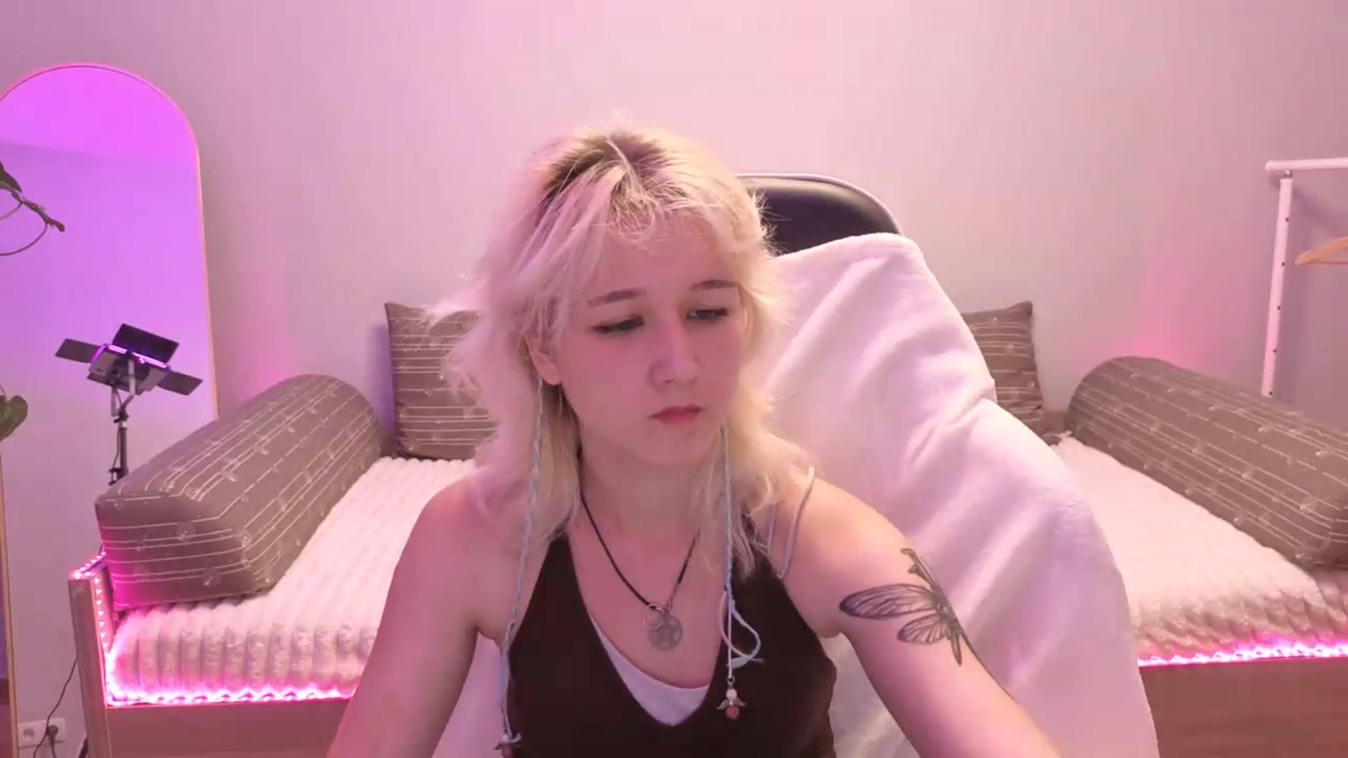 Gallery image thumbnail from Liliia's myfreecams stream on, 05/30/2026, 18:41 image 15 of 20
