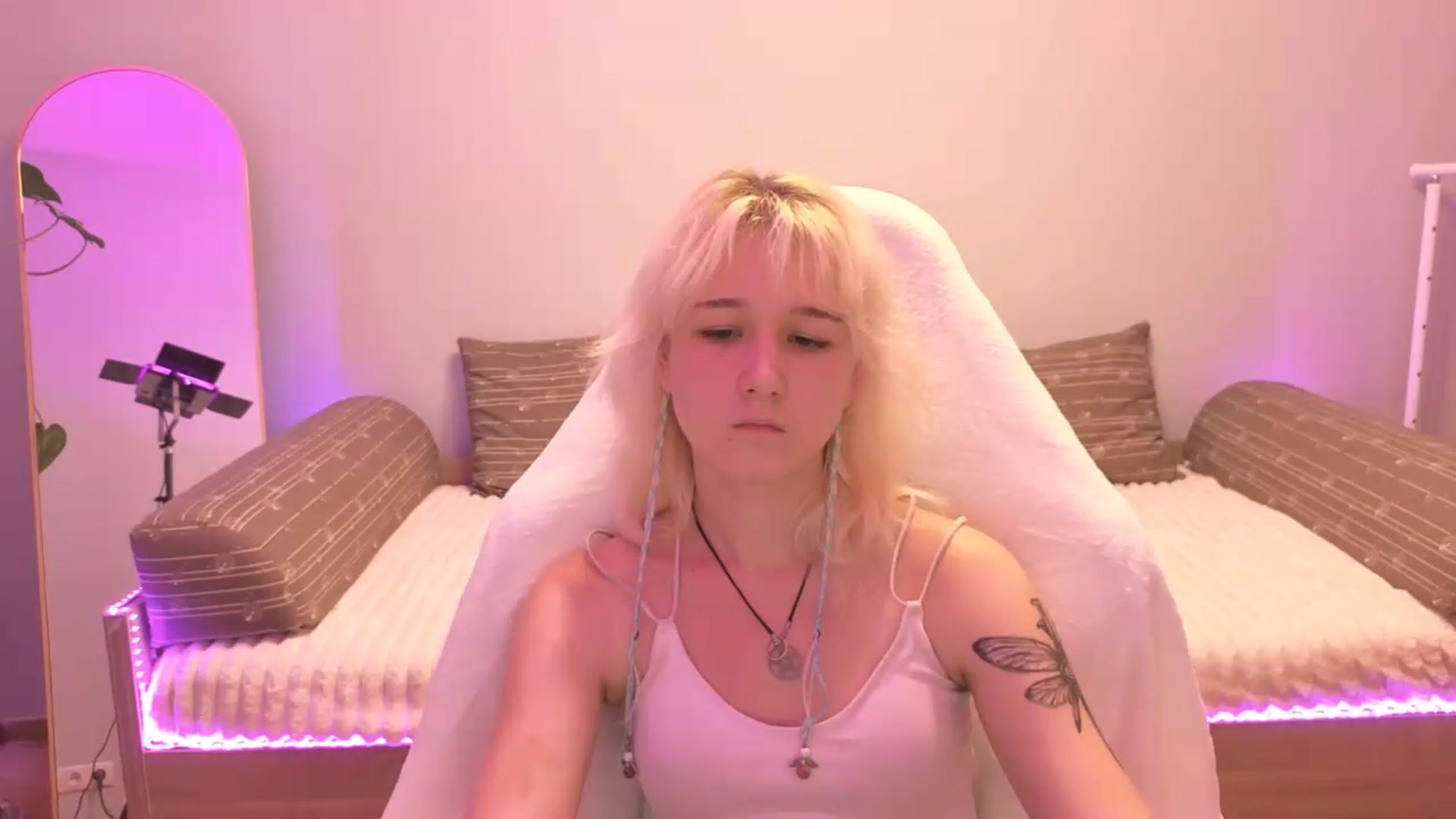 Gallery image thumbnail from Liliia's myfreecams stream on, 05/31/2026, 16:56 image 13 of 20