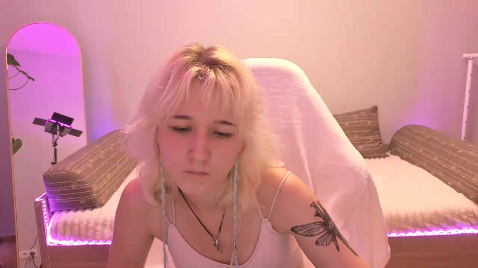 Gallery image thumbnail from Liliia's myfreecams stream on, 05/31/2026, 16:56 image 12 of 20