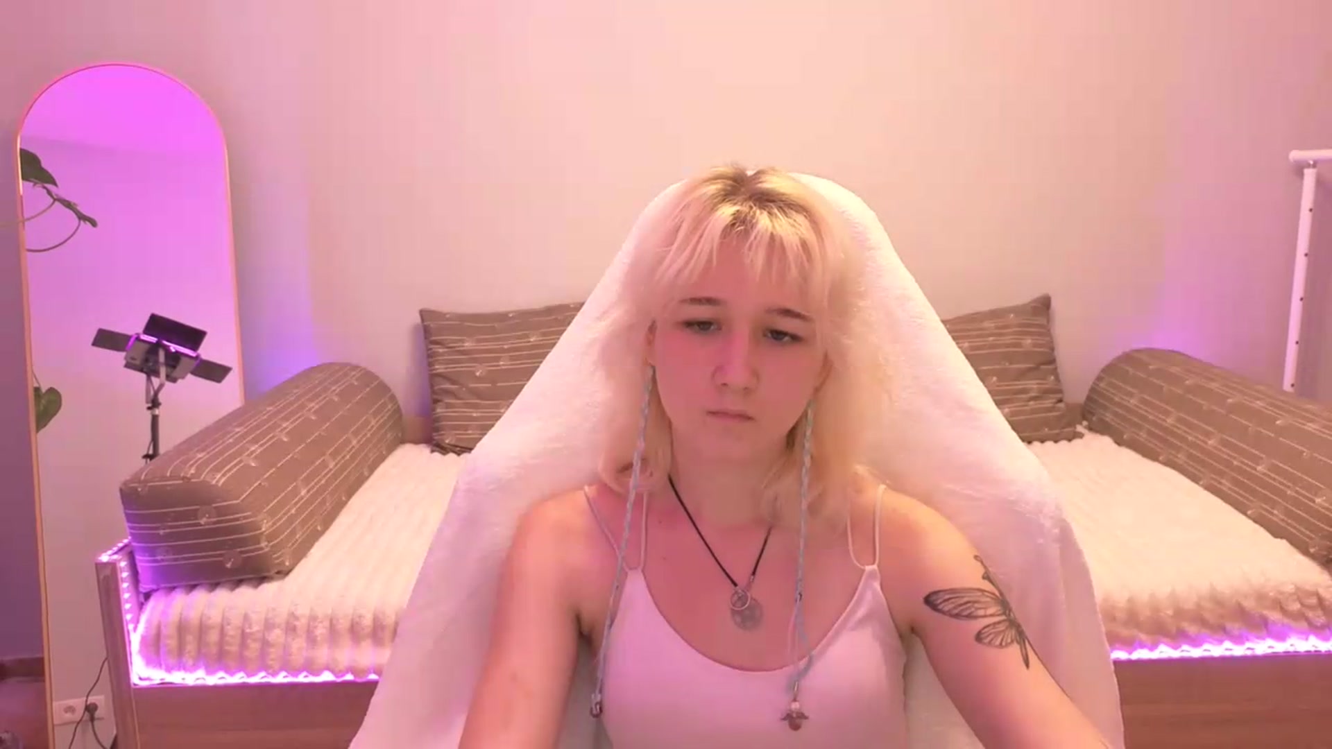 Gallery image thumbnail from Liliia's myfreecams stream on, 05/31/2026, 16:56 image 14 of 20