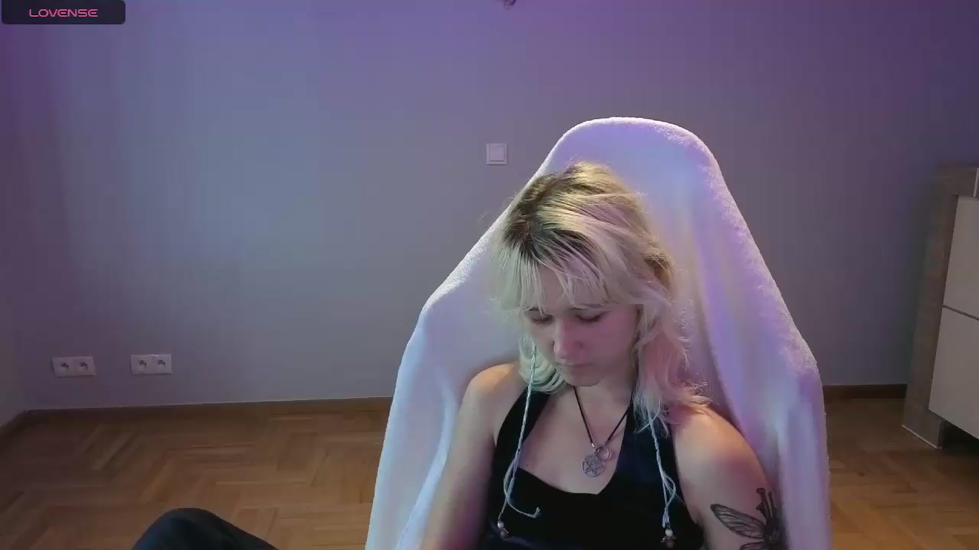 Gallery image thumbnail from Liliia's myfreecams stream on, 06/01/2026, 16:29 image 15 of 20