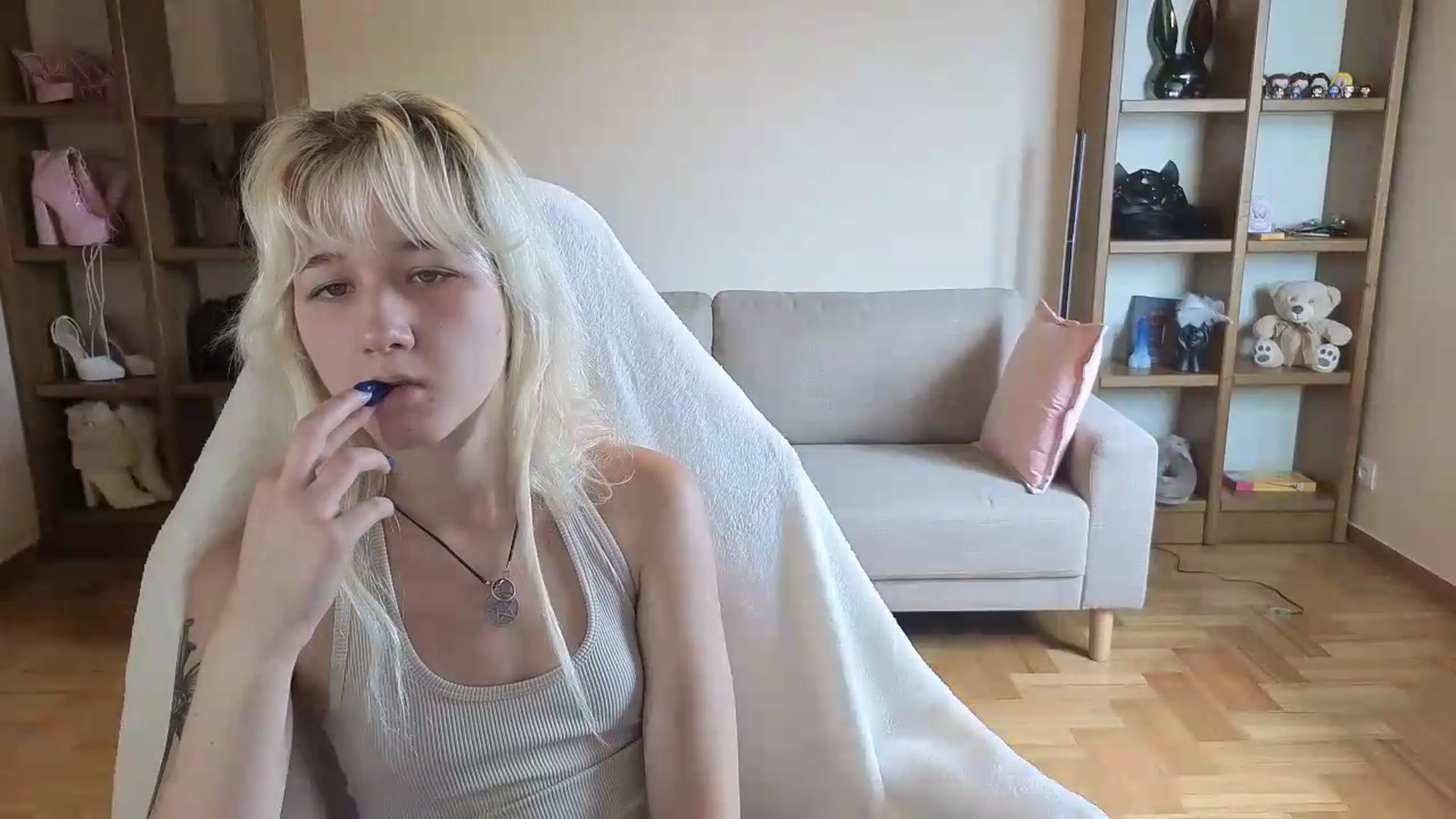 Gallery image thumbnail from Liliia's myfreecams stream on, 06/04/2026, 13:40 image 13 of 20