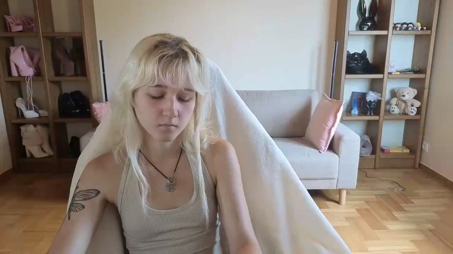 Gallery image thumbnail from Liliia's myfreecams stream on, 06/04/2026, 13:40 image 17 of 20