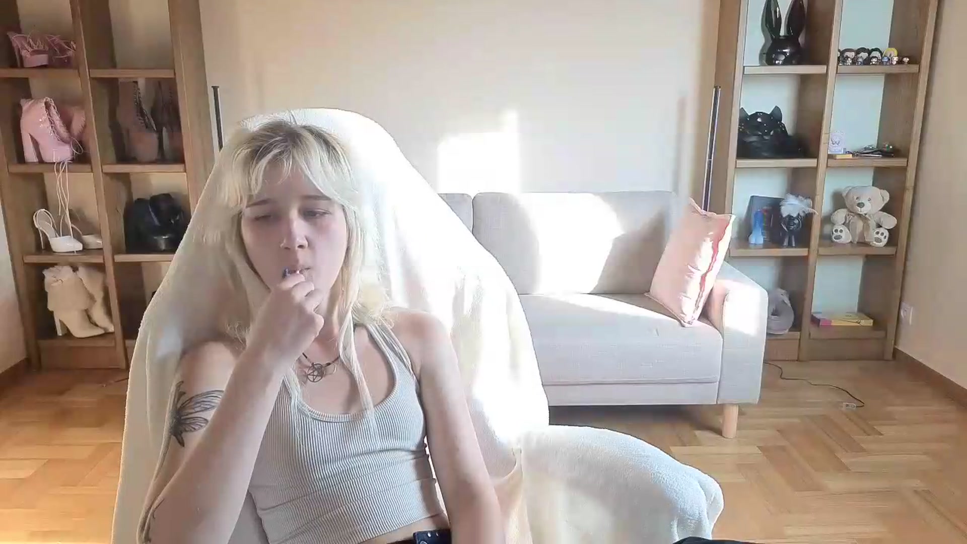 Gallery image thumbnail from Liliia's myfreecams stream on, 06/04/2026, 17:50 image 8 of 20