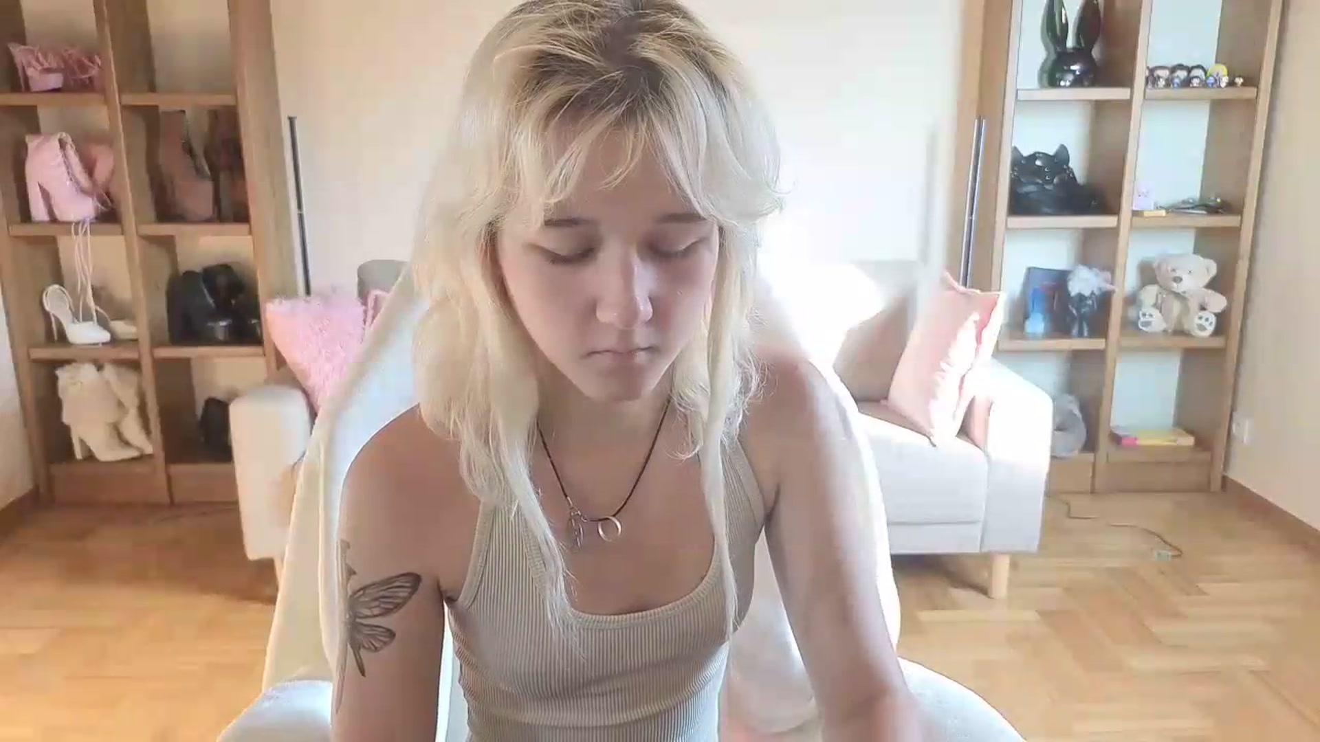 Gallery image thumbnail from Liliia's myfreecams stream on, 06/04/2026, 17:50 image 6 of 20