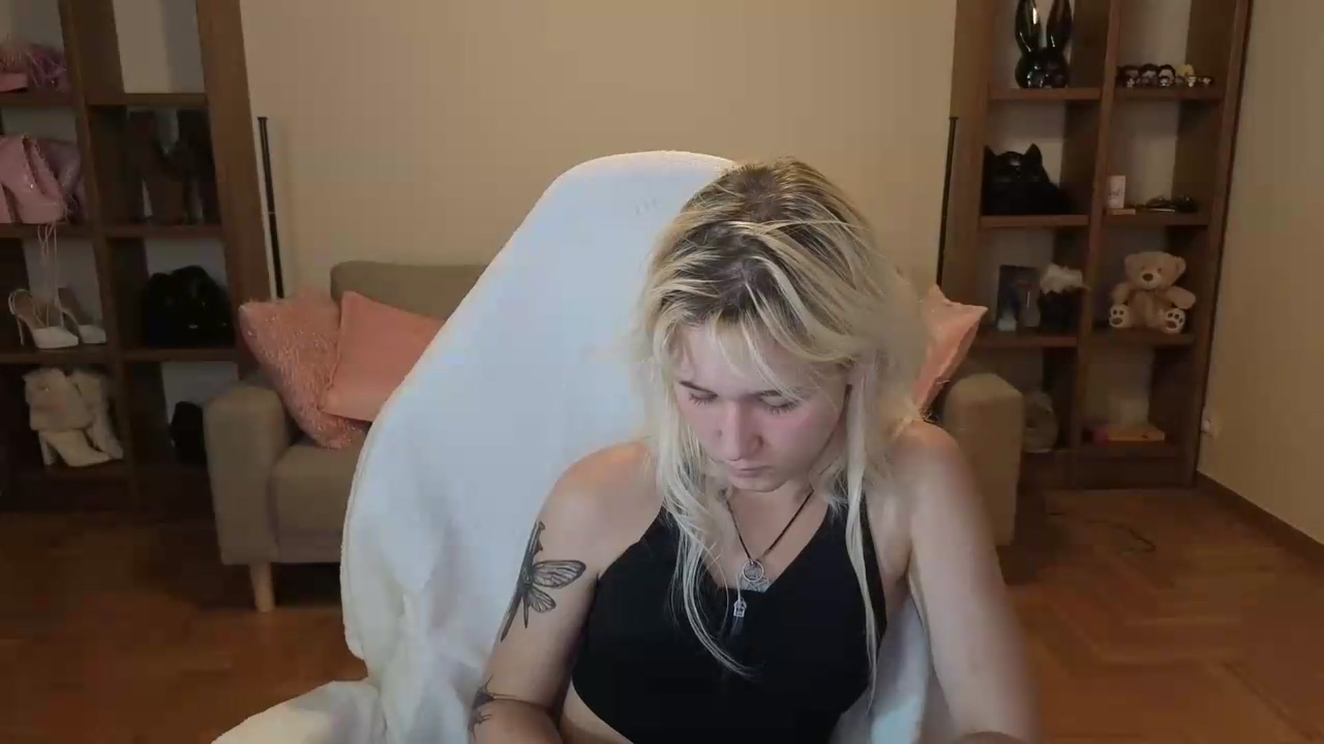 Gallery image thumbnail from Liliia's myfreecams stream on, 06/06/2026, 20:27 image 9 of 20