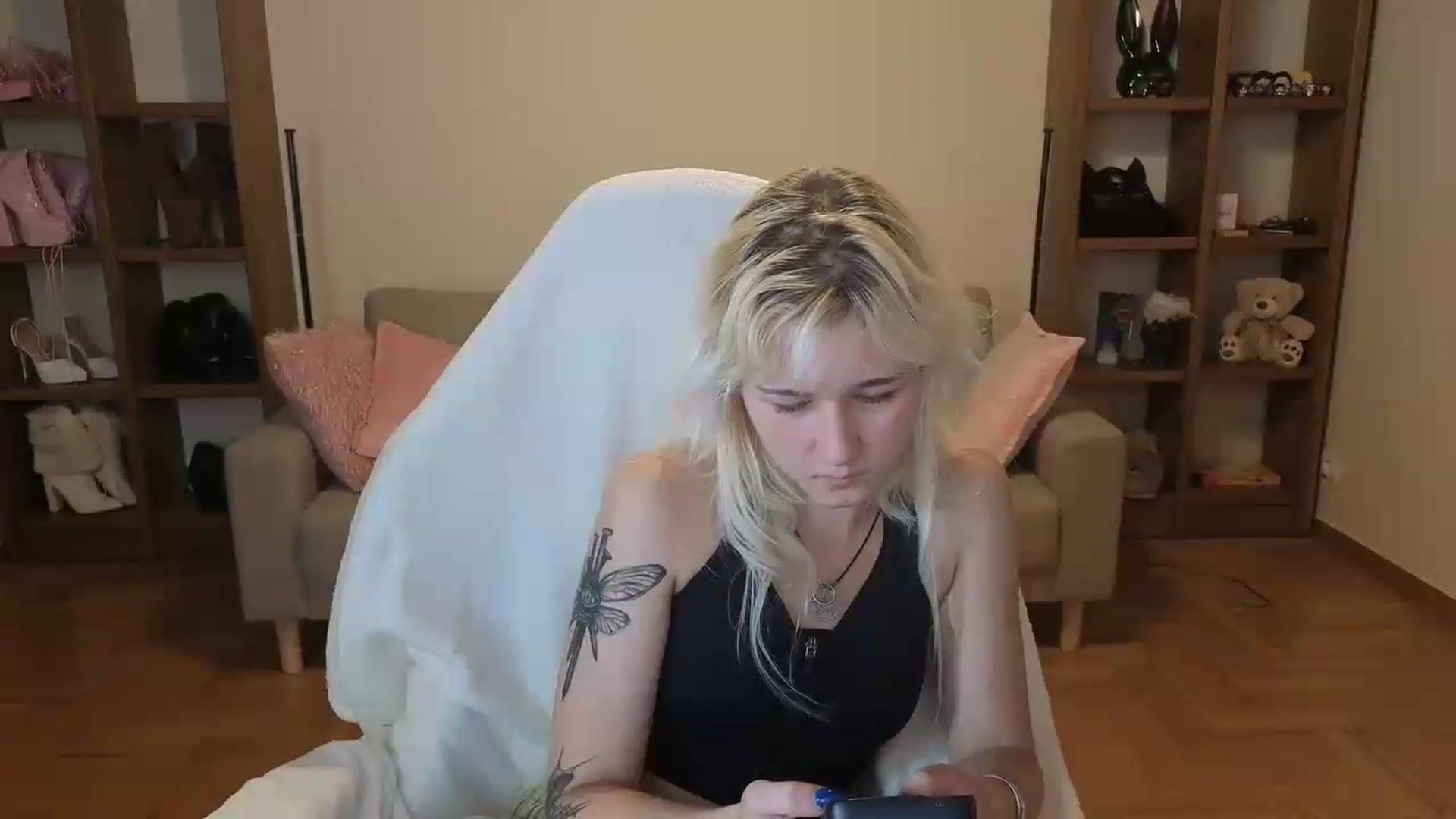 Gallery image thumbnail from Liliia's myfreecams stream on, 06/06/2026, 20:27 image 11 of 20