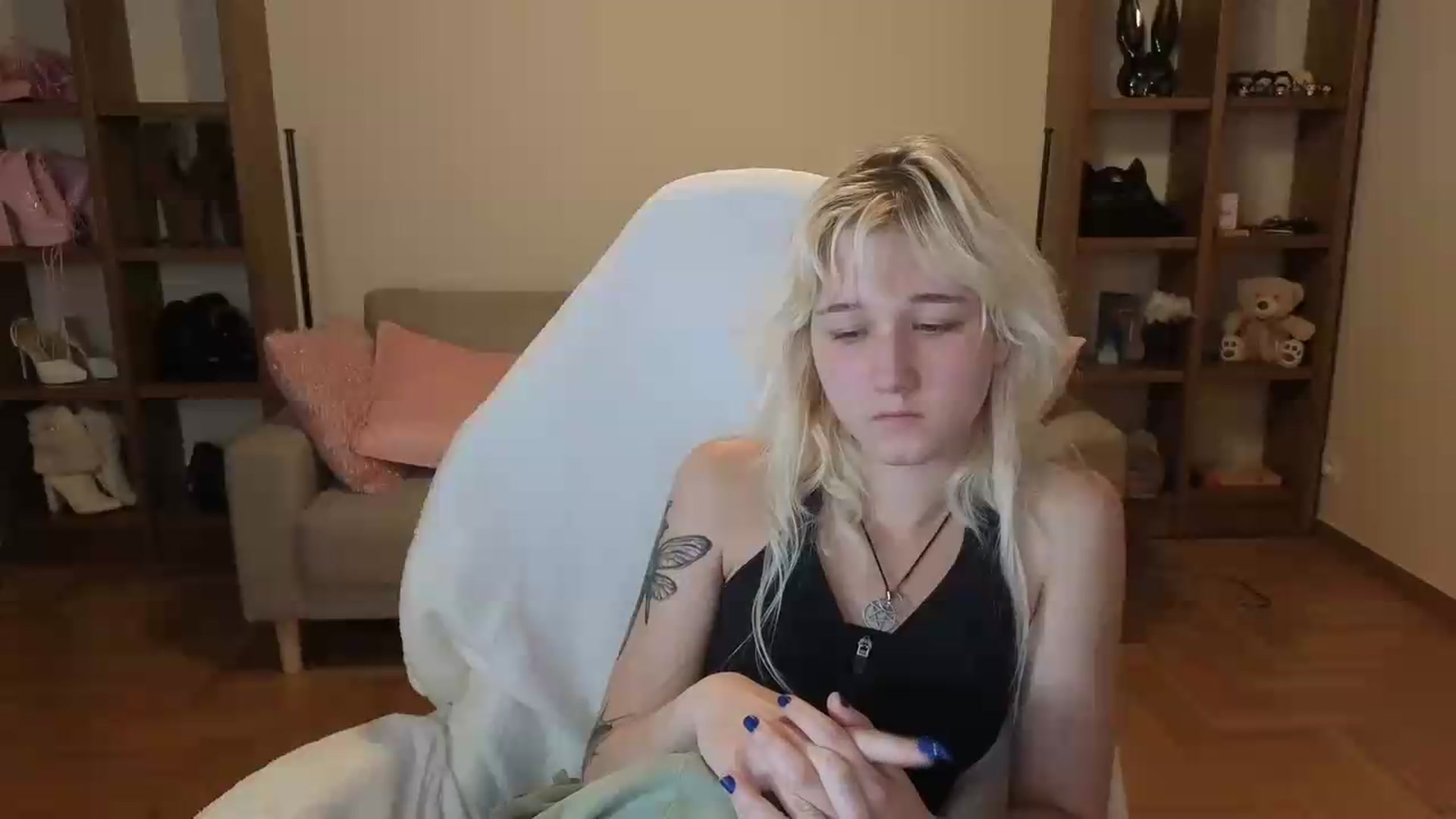 Gallery image thumbnail from Liliia's myfreecams stream on, 06/06/2026, 20:27 image 14 of 20