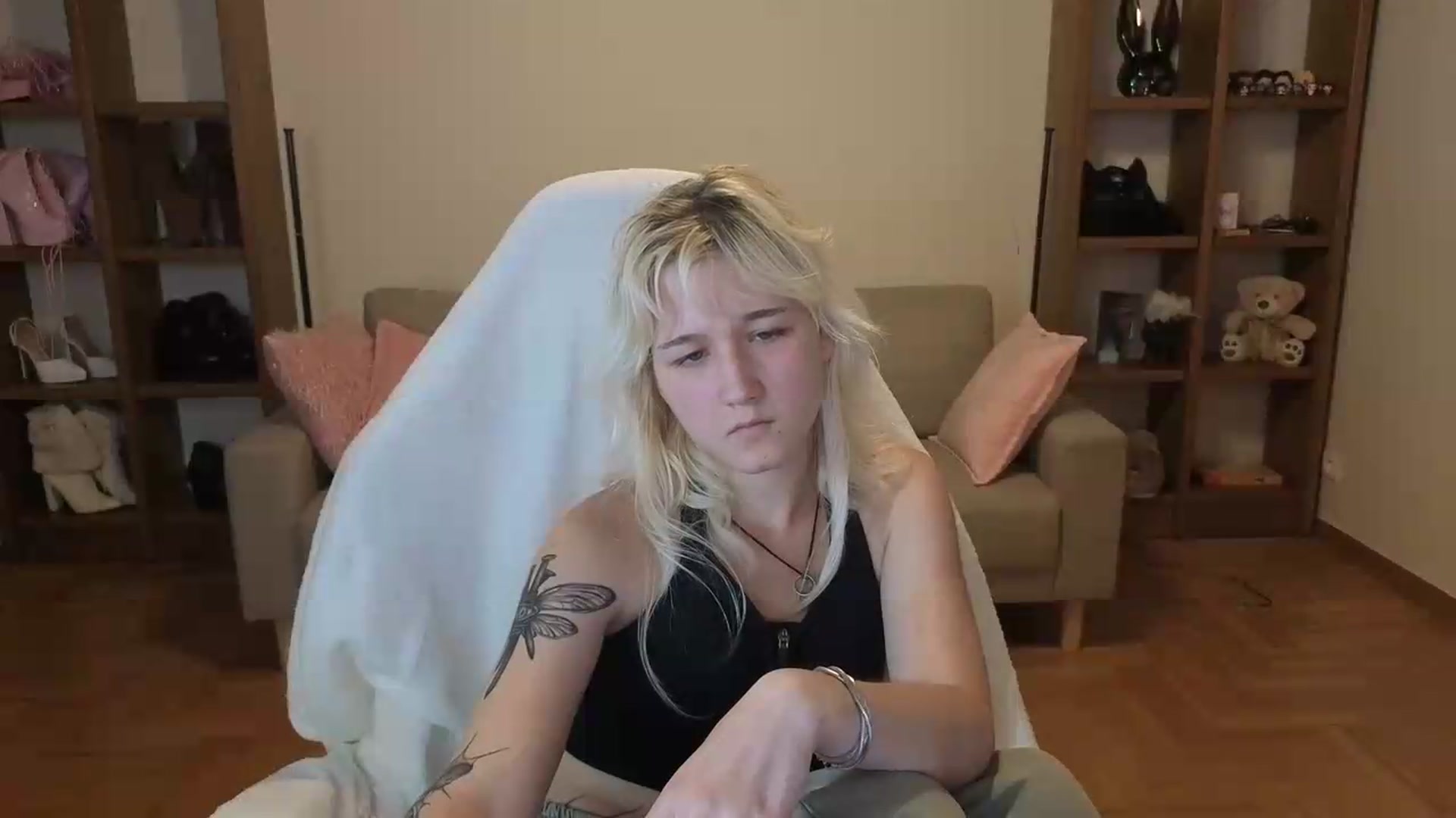 Gallery image thumbnail from Liliia's myfreecams stream on, 06/06/2026, 20:27 image 15 of 20