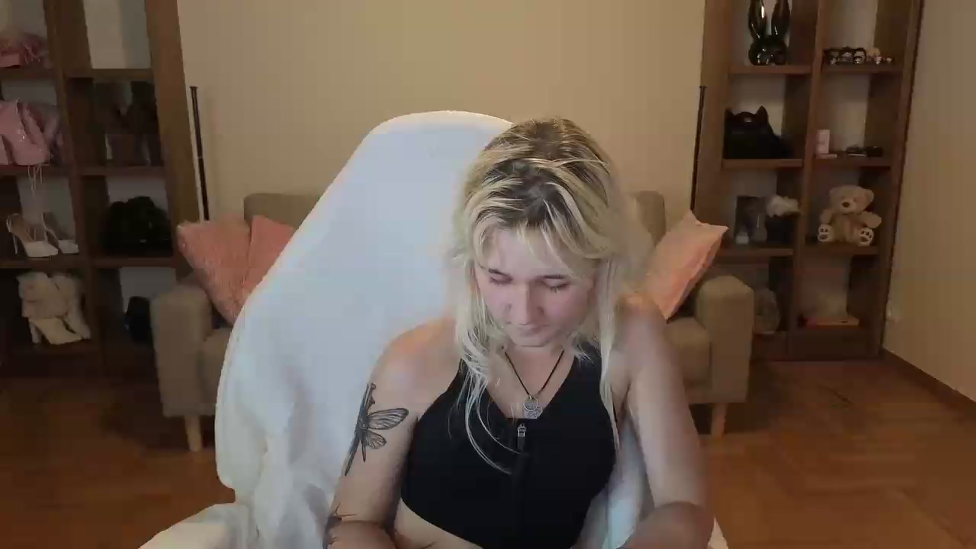 Gallery image thumbnail from Liliia's myfreecams stream on, 06/06/2026, 20:27 image 10 of 20