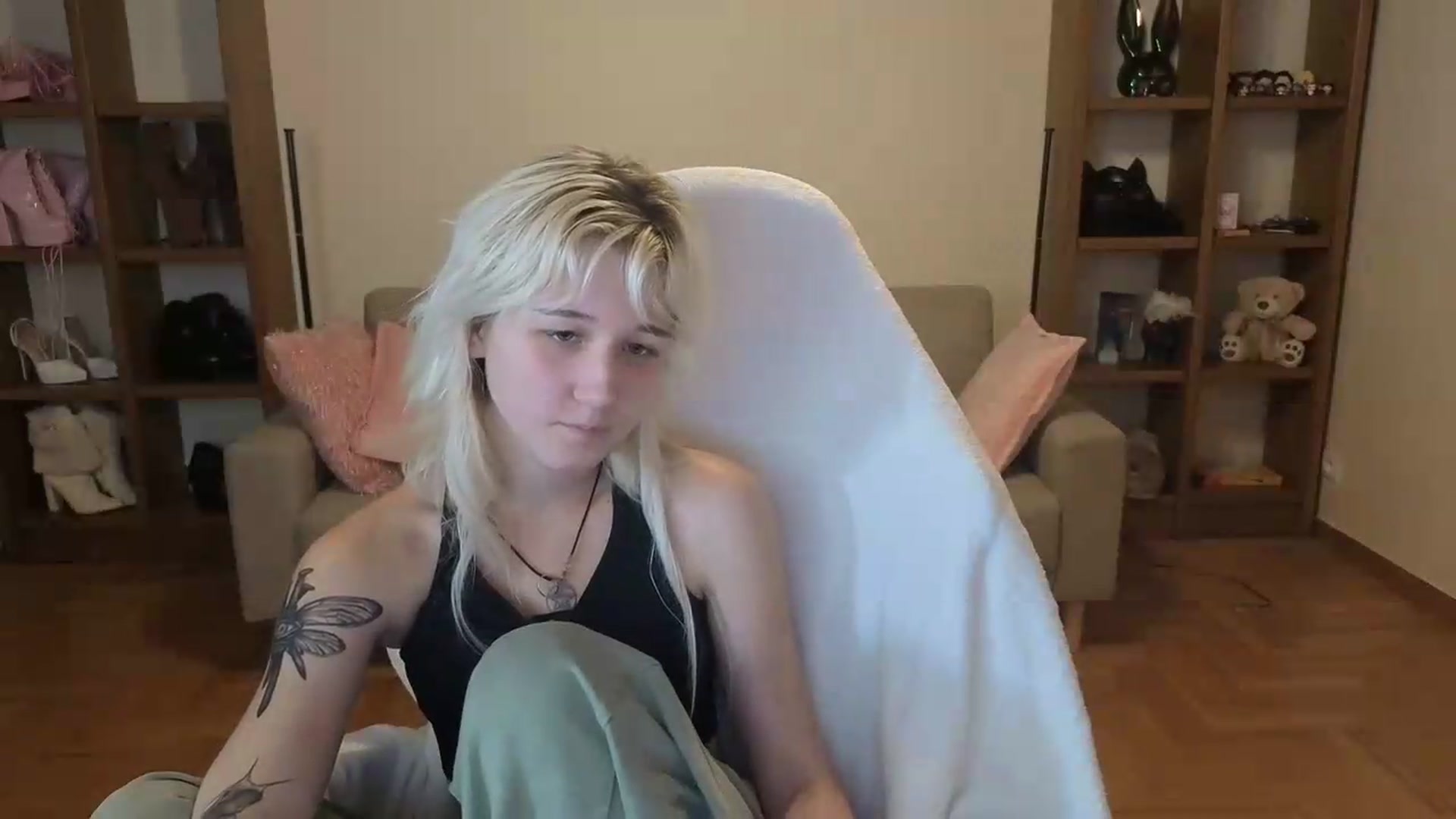 Gallery image thumbnail from Liliia's myfreecams stream on, 06/06/2026, 20:27 image 17 of 20