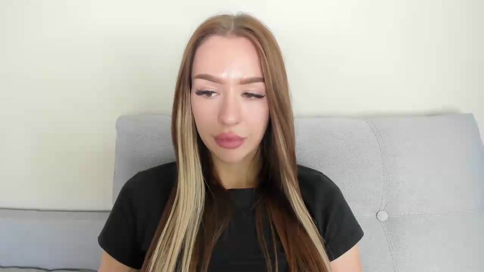 Gallery image thumbnail from Lilisa's myfreecams stream on, 05/15/2026, 13:10 image 9 of 20