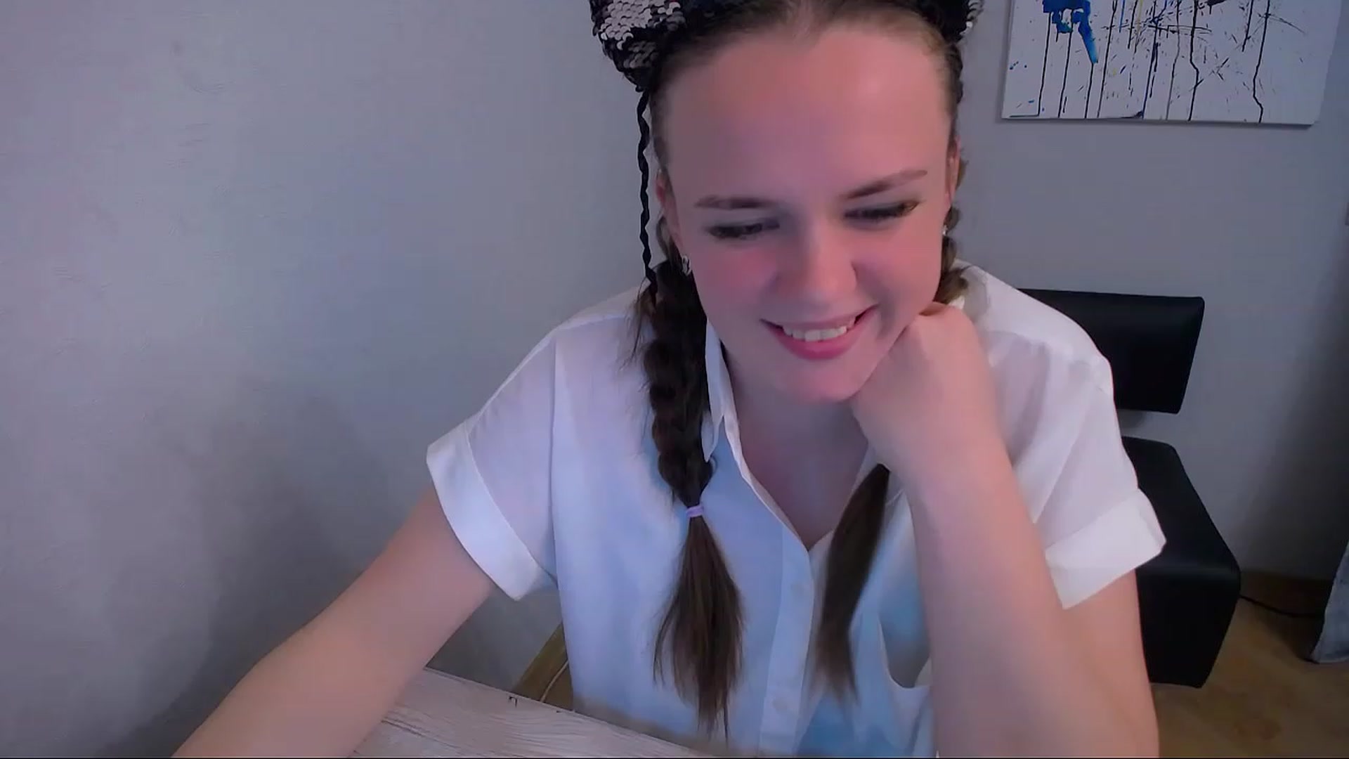 Gallery image thumbnail from Lilit_mod's myfreecams stream on, 05/21/2023, 19:05 image 15 of 20